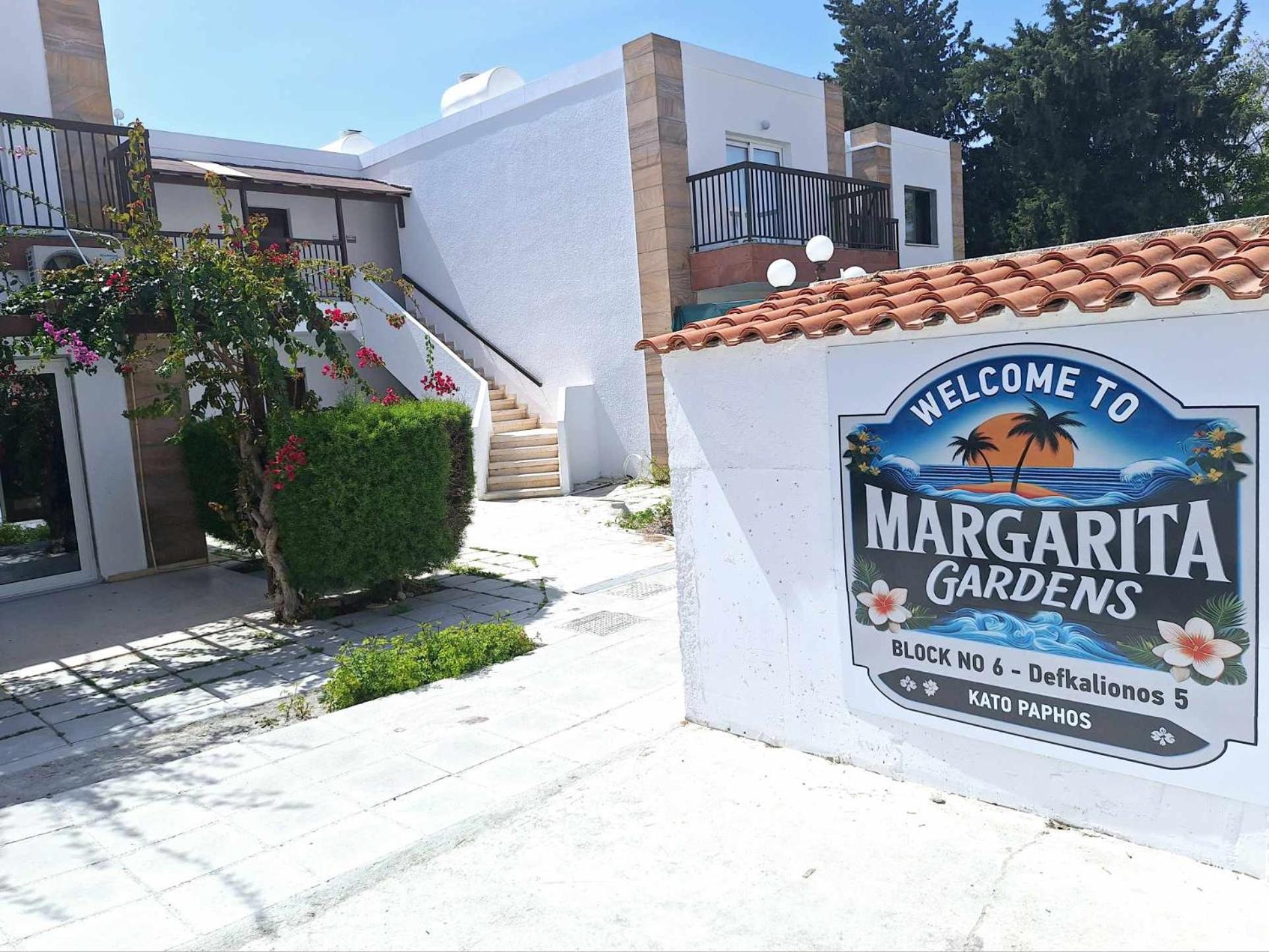 Stylish Apt Kato Paphos Close to Beach & Vibrant Harbor Life