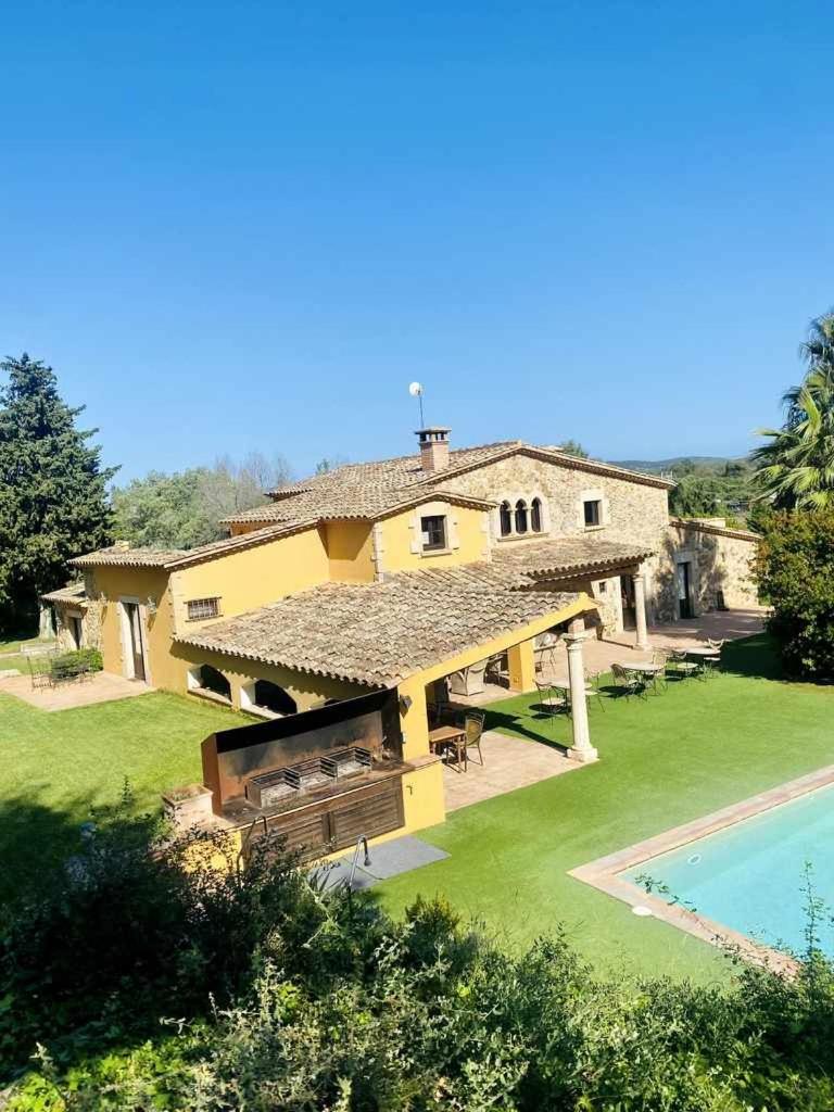 Casa Mas Molines con piscina, jacuzzi y barbacoas.