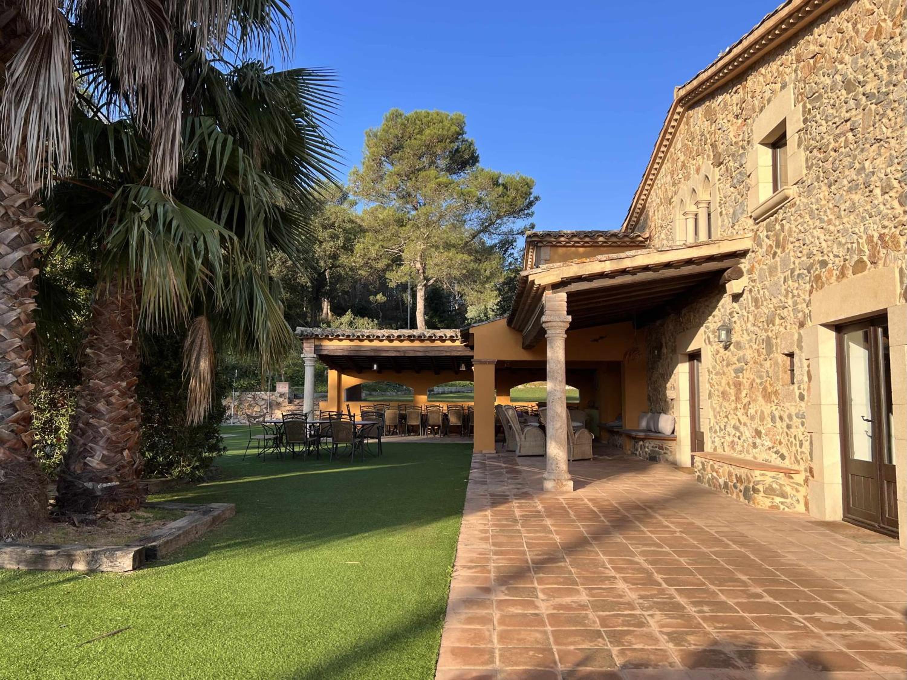 Casa Mas Molines con piscina, jacuzzi y barbacoas.
