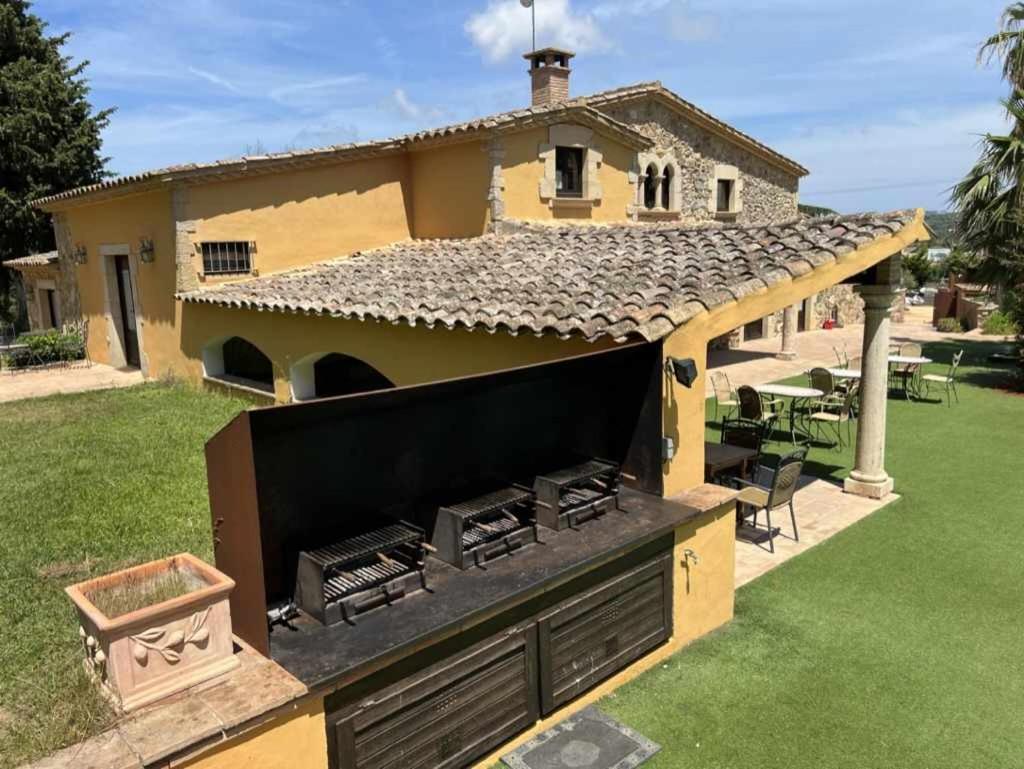 Casa Mas Molines con piscina, jacuzzi y barbacoas.