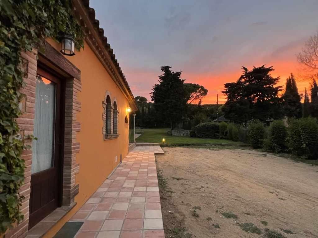 Casa Mas Molines con piscina, jacuzzi y barbacoas.