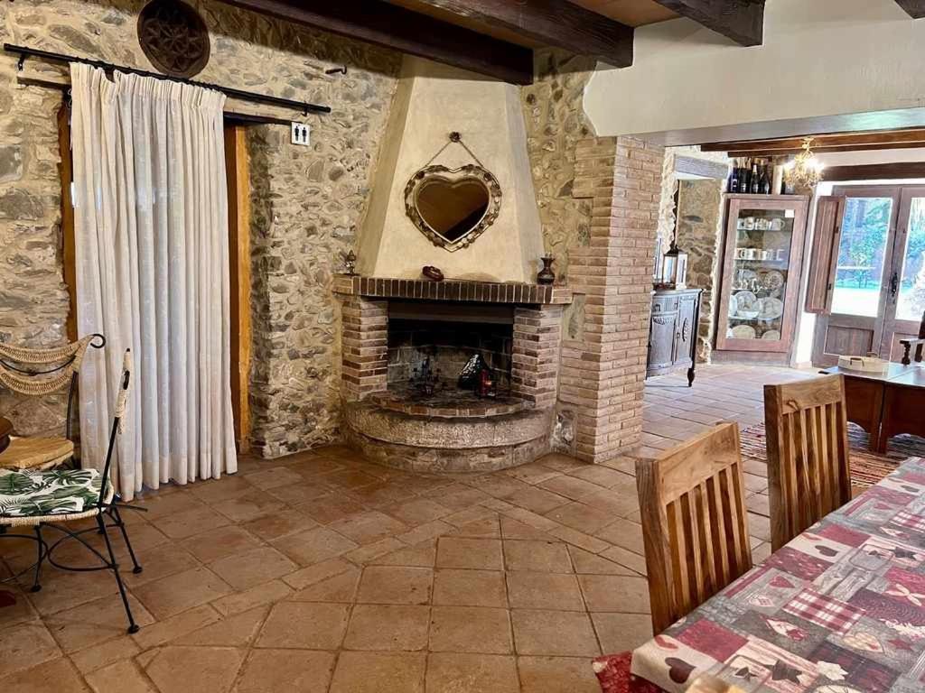 Casa Mas Molines con piscina, jacuzzi y barbacoas.