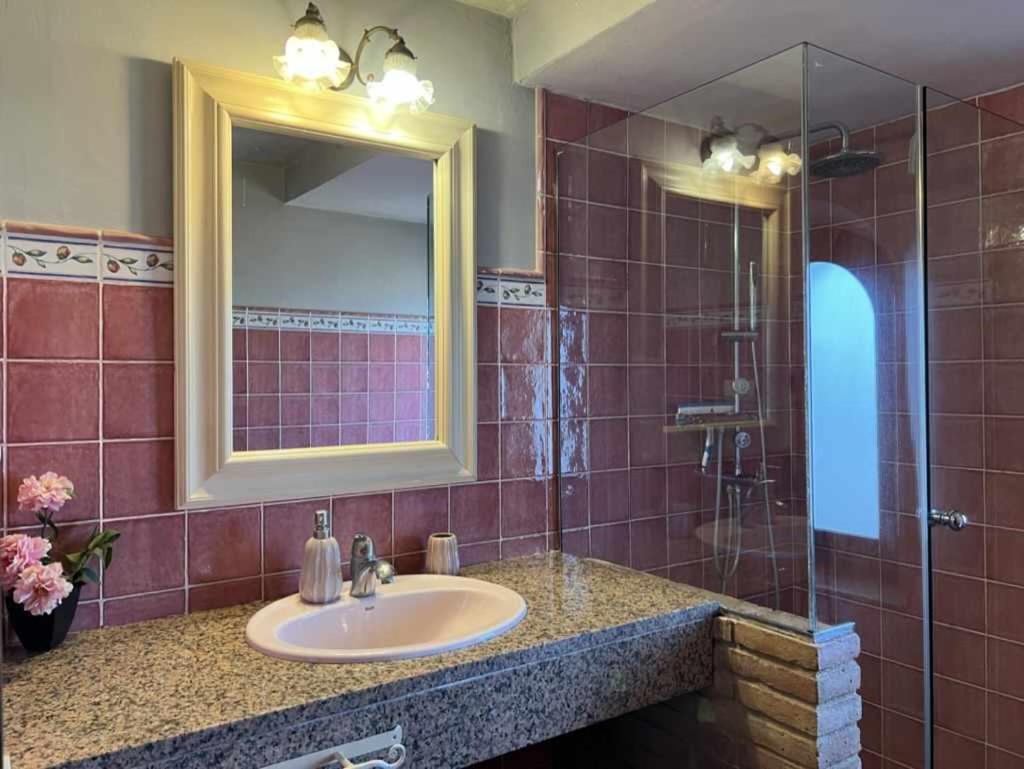 Casa Mas Molines con piscina, jacuzzi y barbacoas.