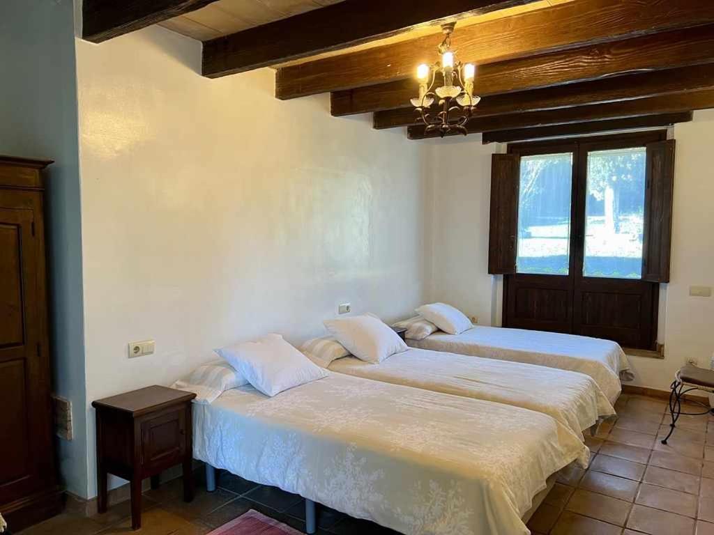 Casa Mas Molines con piscina, jacuzzi y barbacoas.