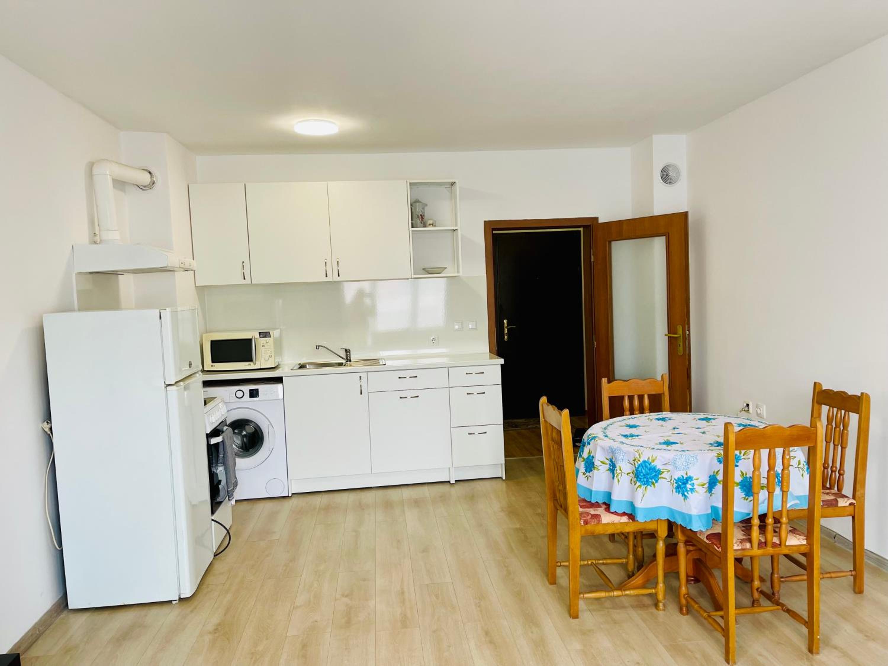 Family Apartments Pomorie 6