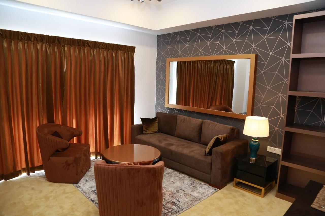 Ocean Breeze Luxury Apartment Negombo by Johns view 5