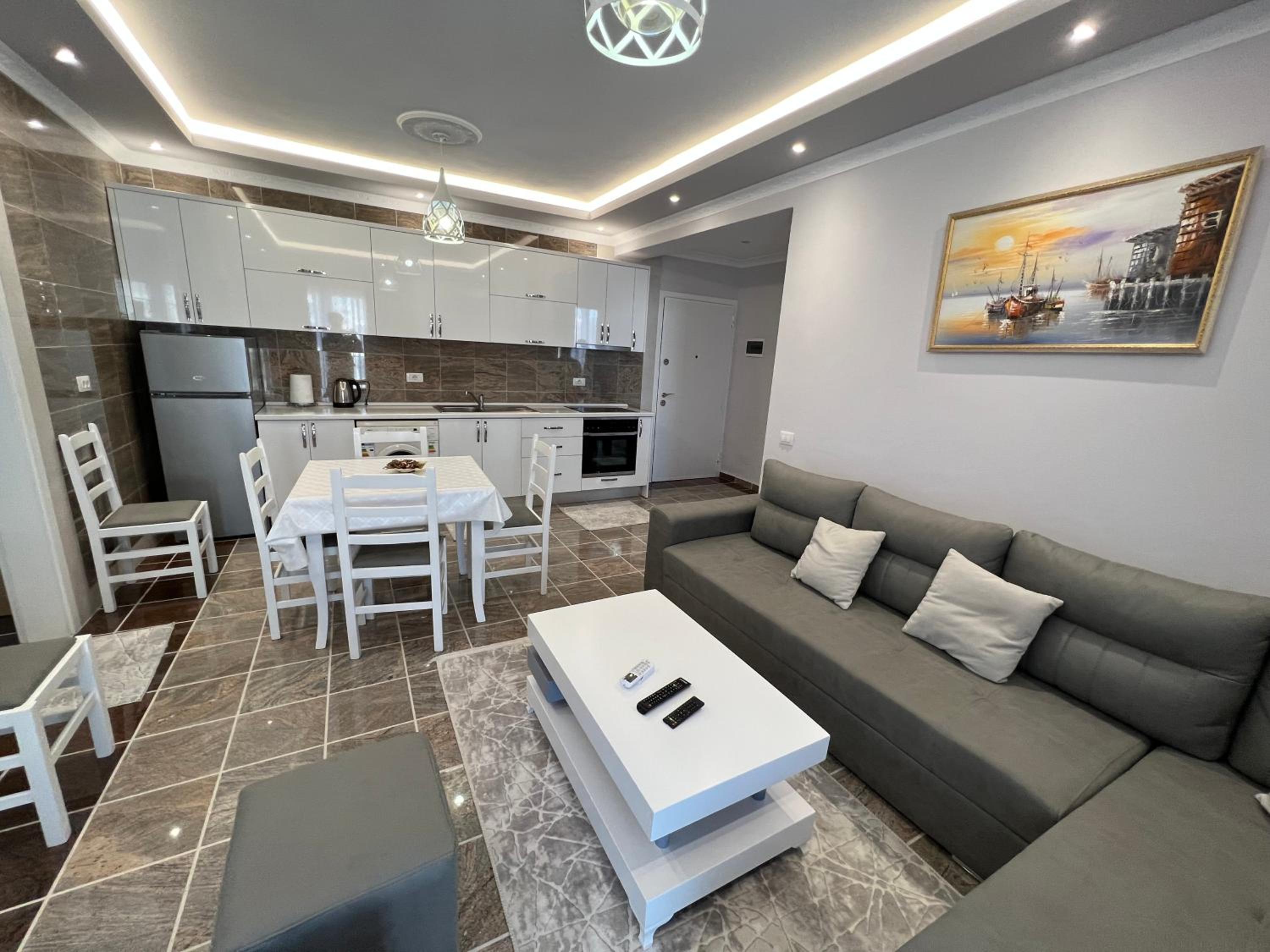 Modern apartment Fishta Q5 22