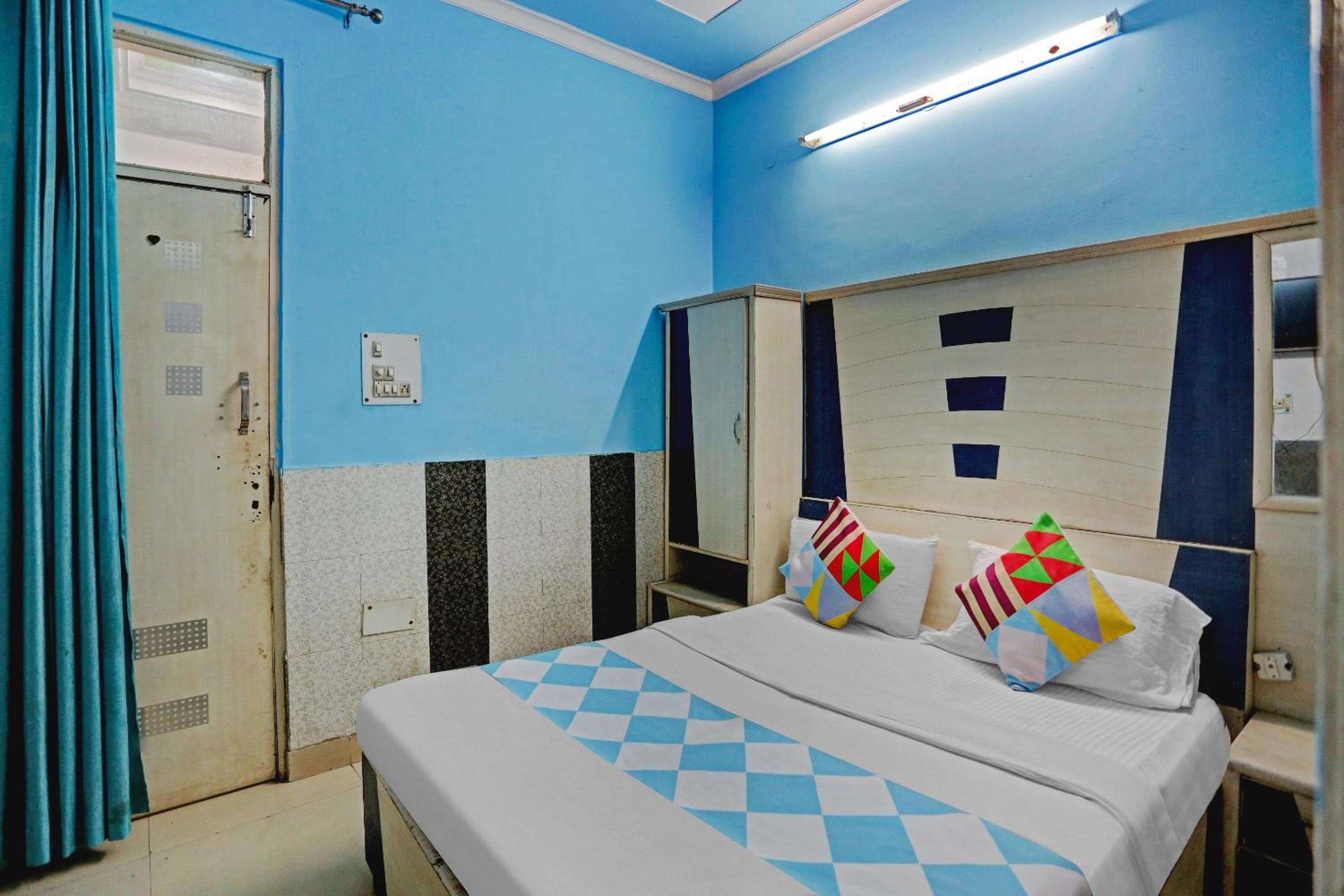 Hotel O Home Om Plaza view 4