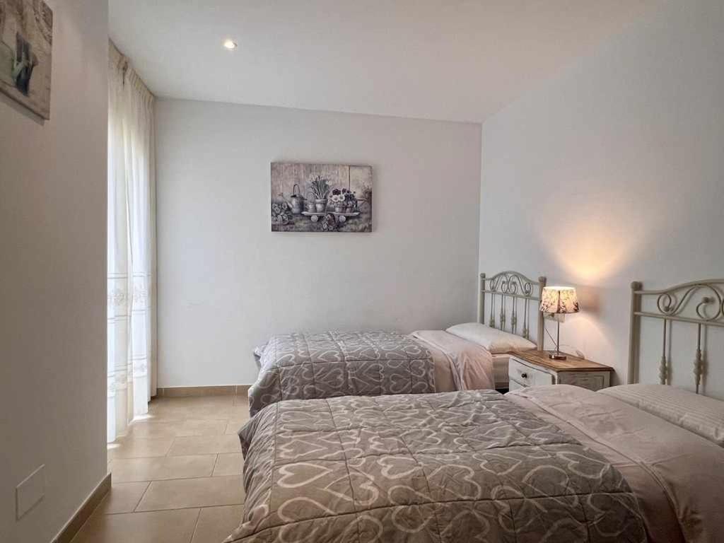 Casa Mas Ambros con piscina desbordante