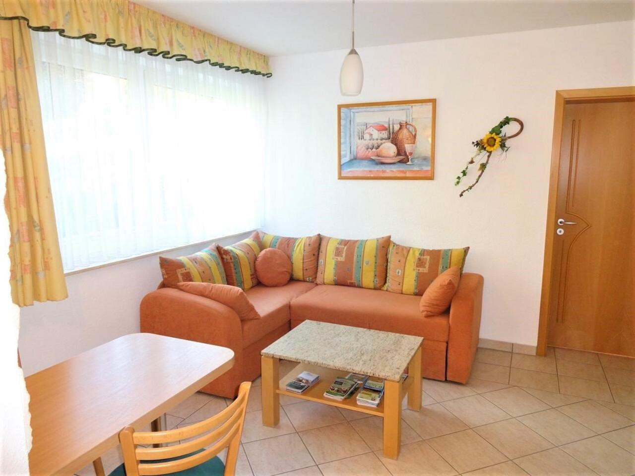 Ferienwohnung mit Terrasse, Garten