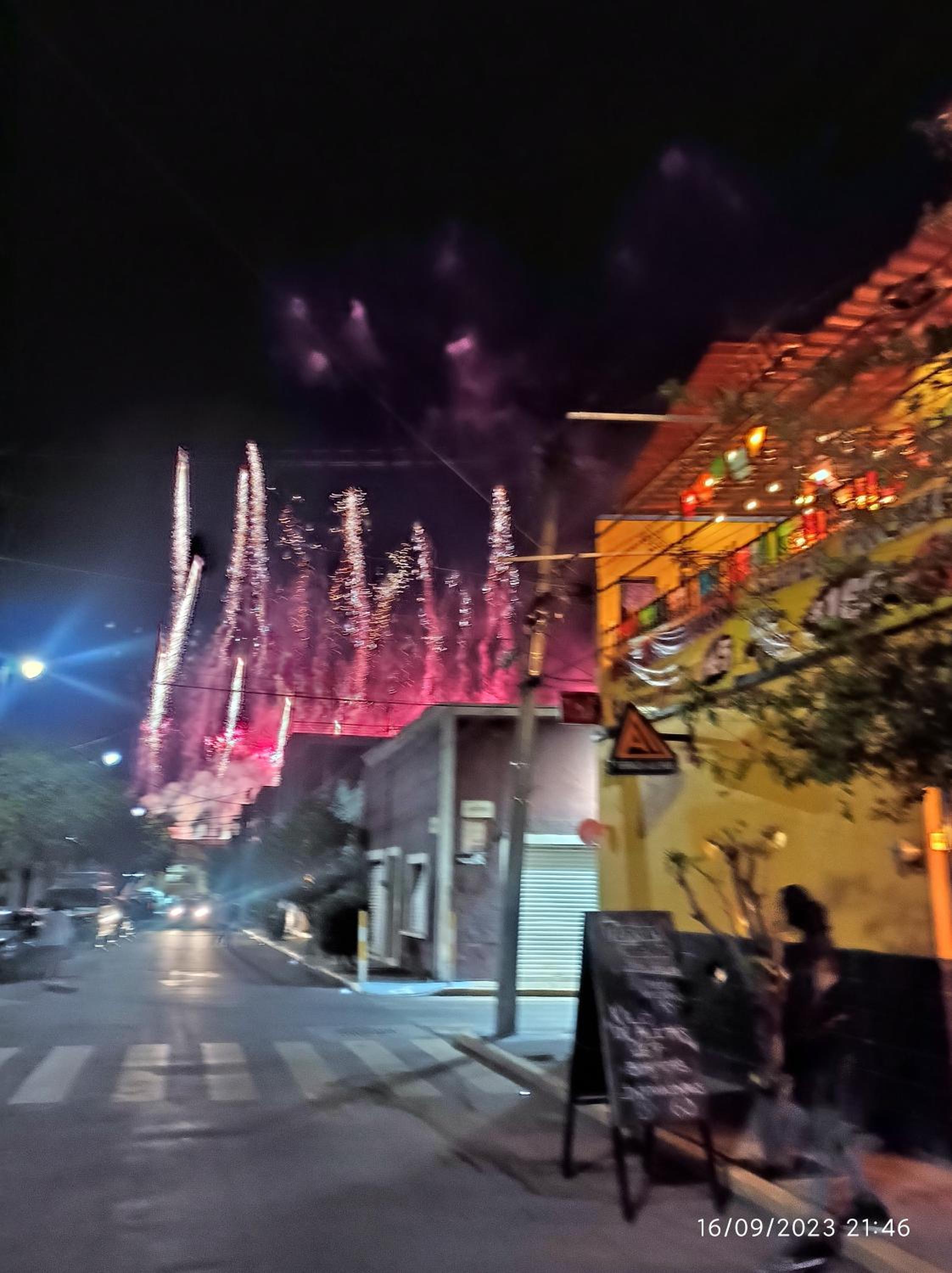 Bonita casa en el corazón de la feria view 2