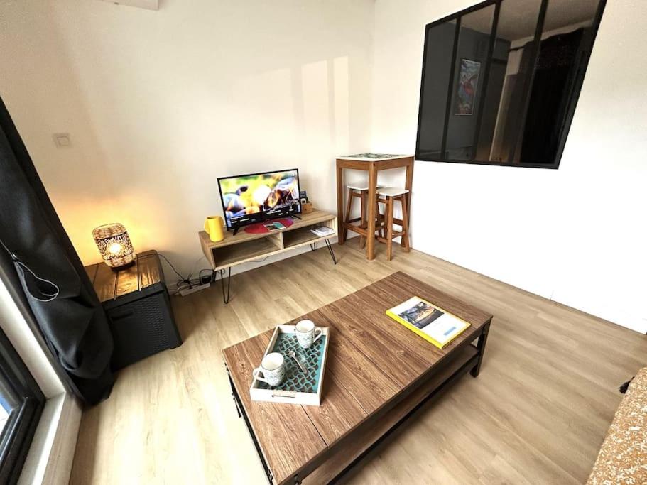 Ty Cosy - T2 proche du centre de St-Denis view 3