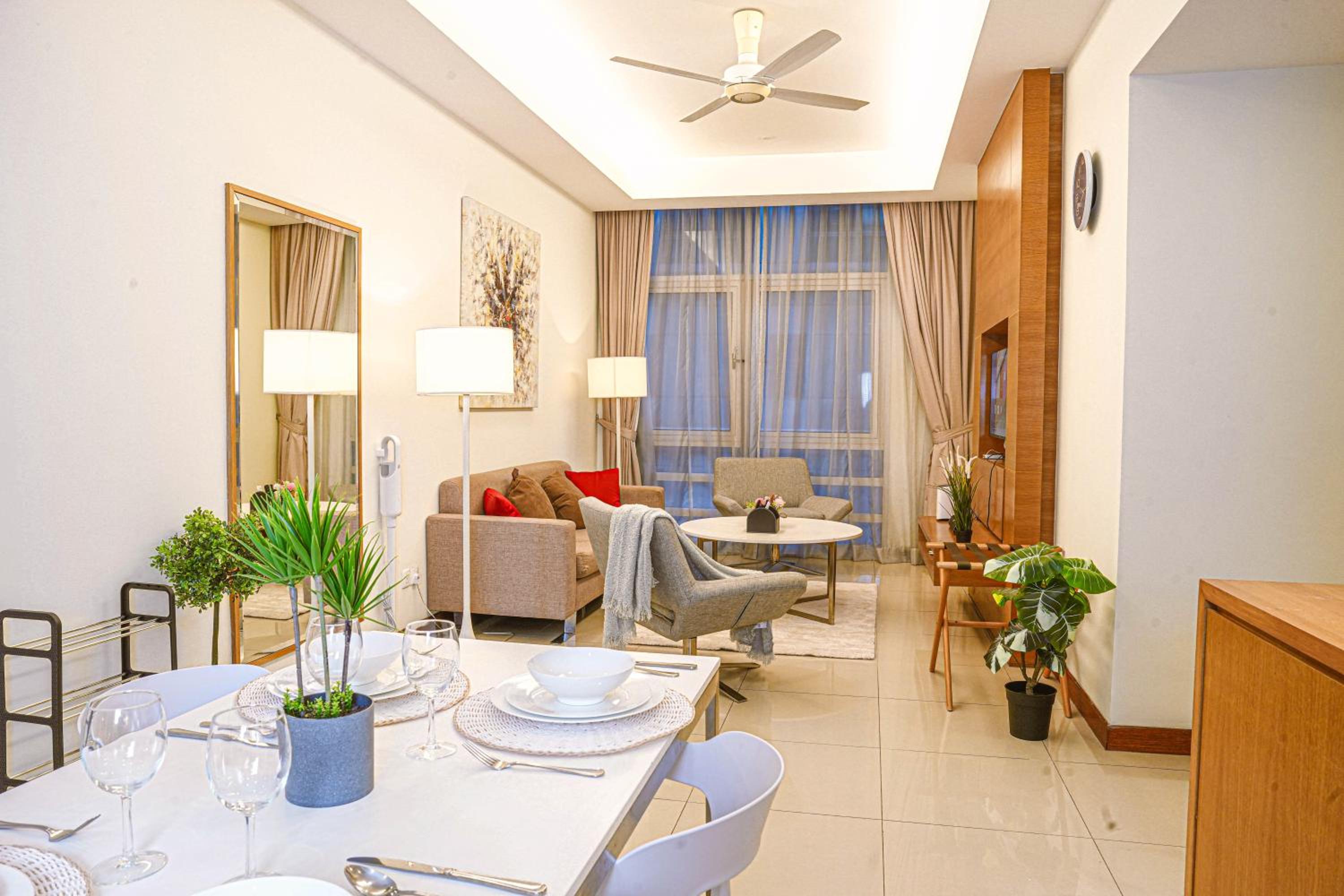 400m to KLCC Bukit Bintang Pavillion KLCC LRT walking distance Lot 163 Zenglo
