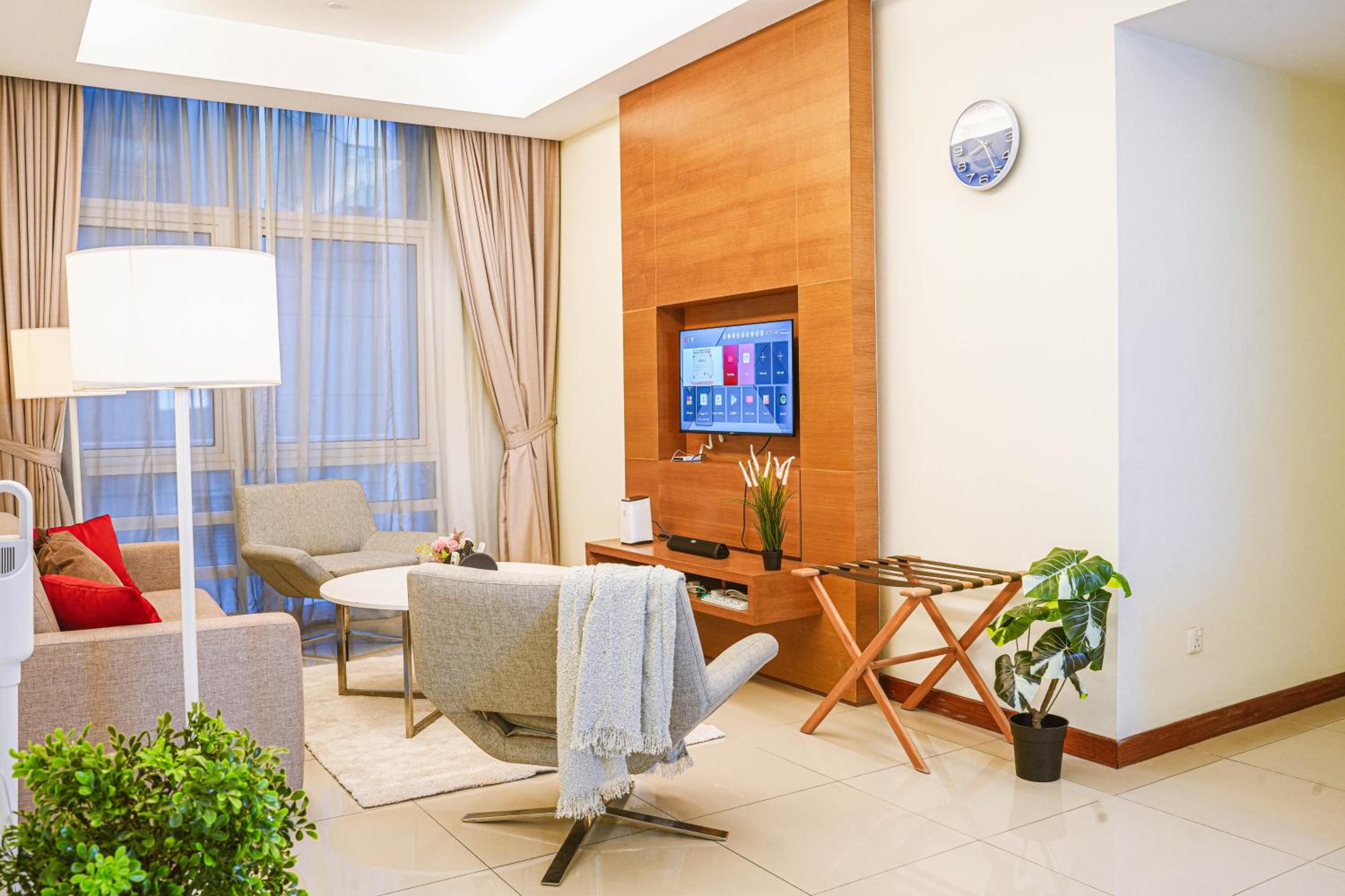 400m to KLCC Bukit Bintang Pavillion KLCC LRT walking distance Lot 163 Zenglo