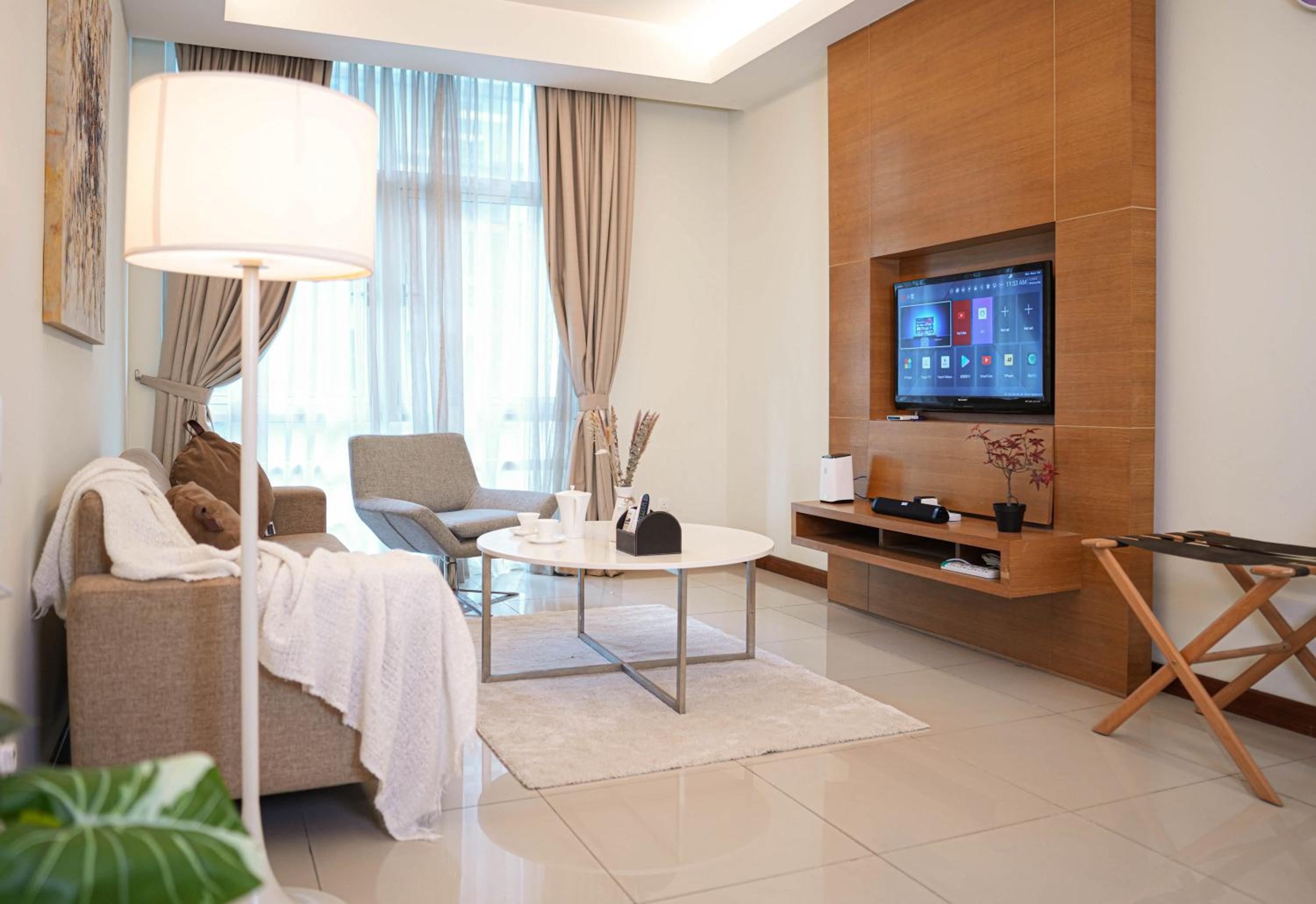 400m to KLCC Bukit Bintang Pavillion KLCC LRT walking distance Lot 163 Zenglo