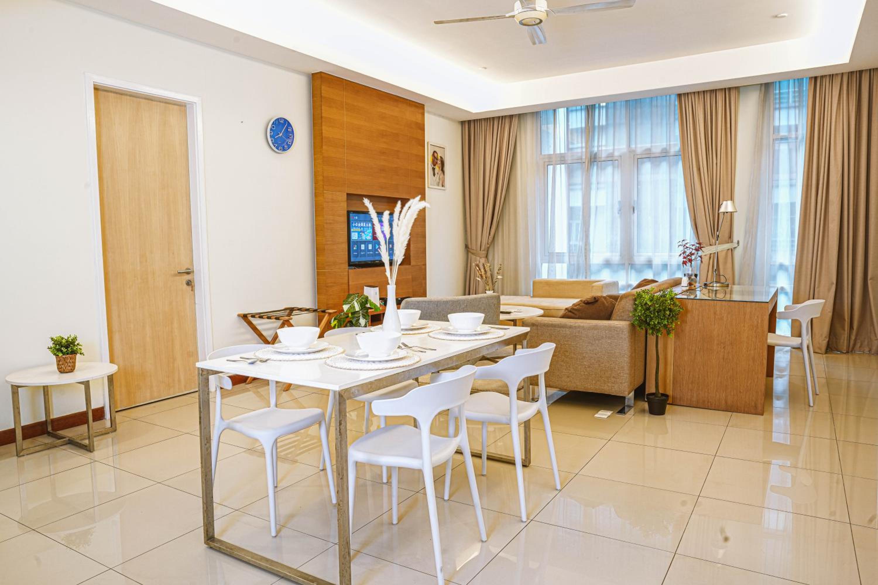 400m to KLCC Bukit Bintang Pavillion KLCC LRT walking distance Lot 163 Zenglo