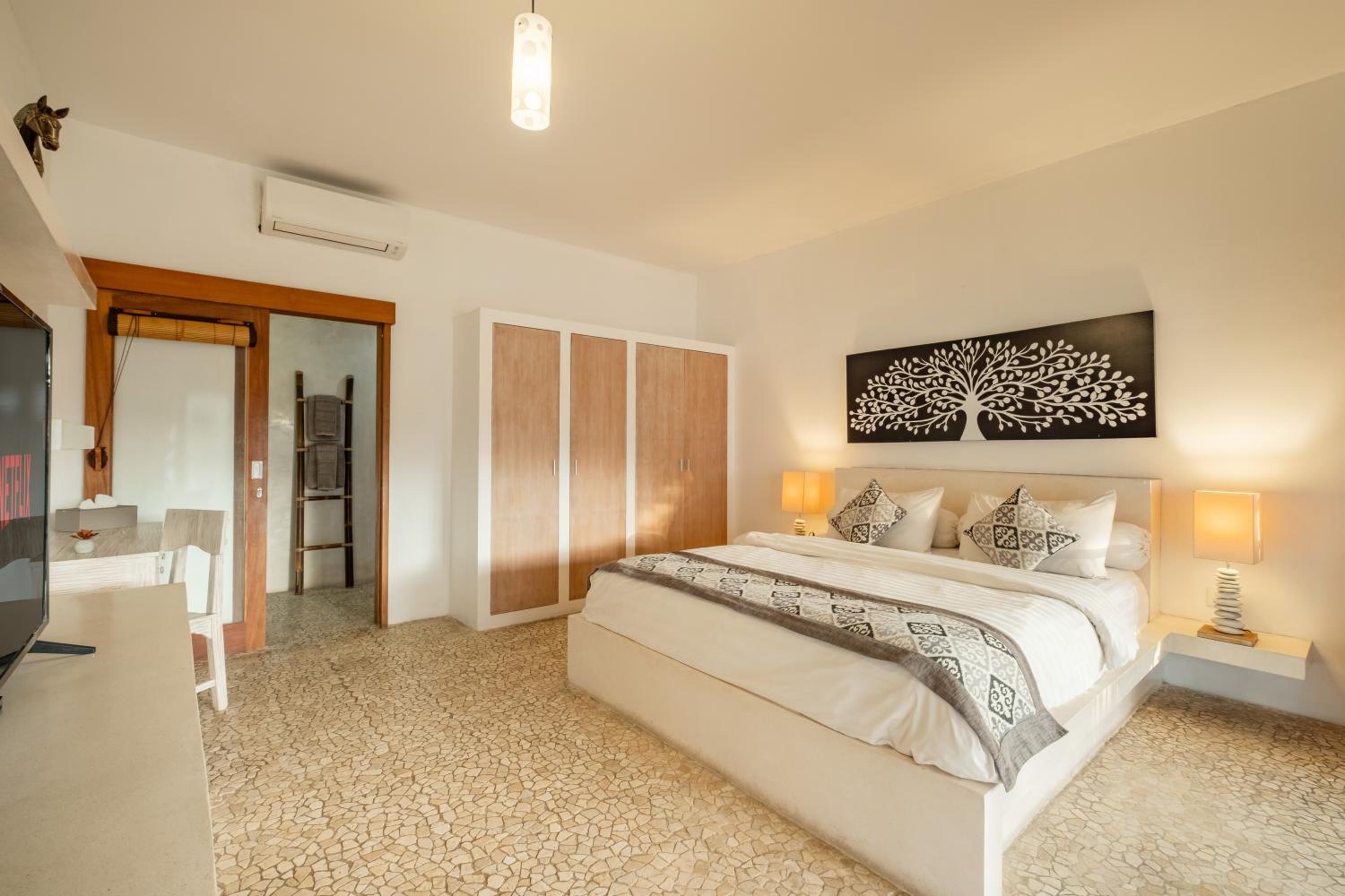 3 Bedroom cozy private pool Villa in Seminyak WIFI view 3