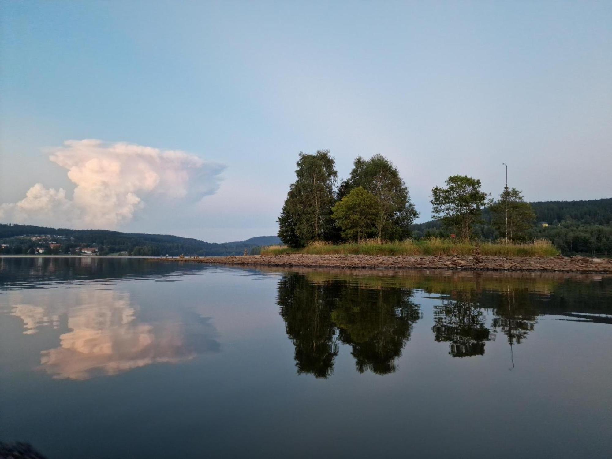 Deluxe Apartment Lipno - Lake Side Village, Frymburk nad Vltavou