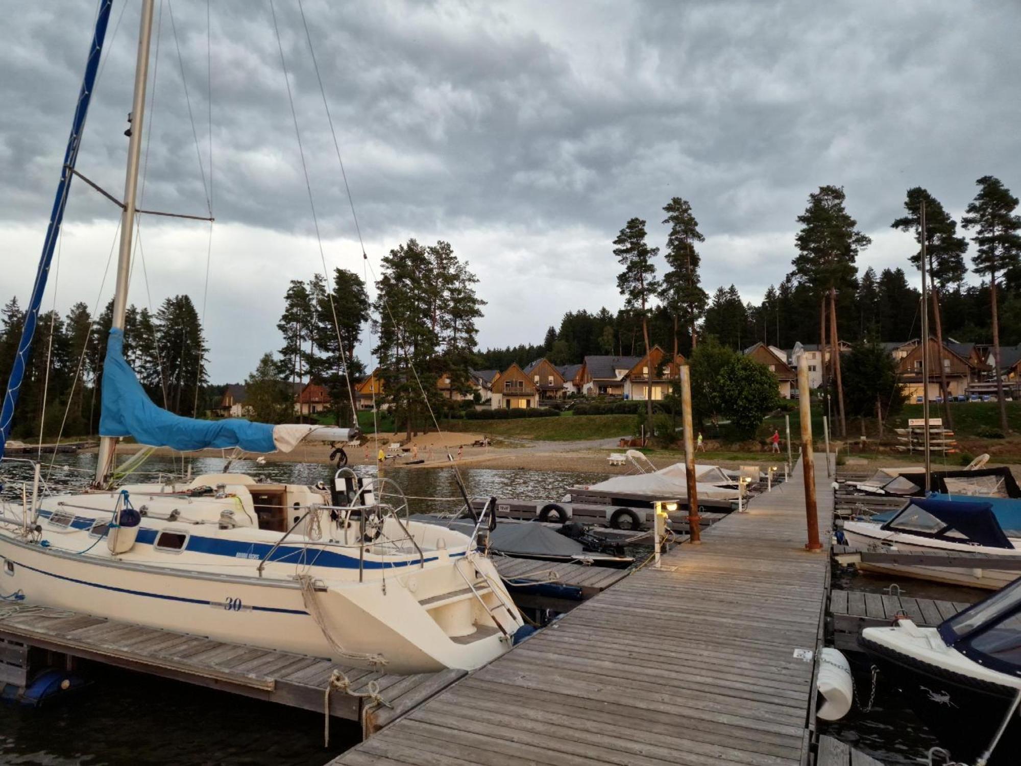 Deluxe Apartment Lipno - Lake Side Village, Frymburk nad Vltavou