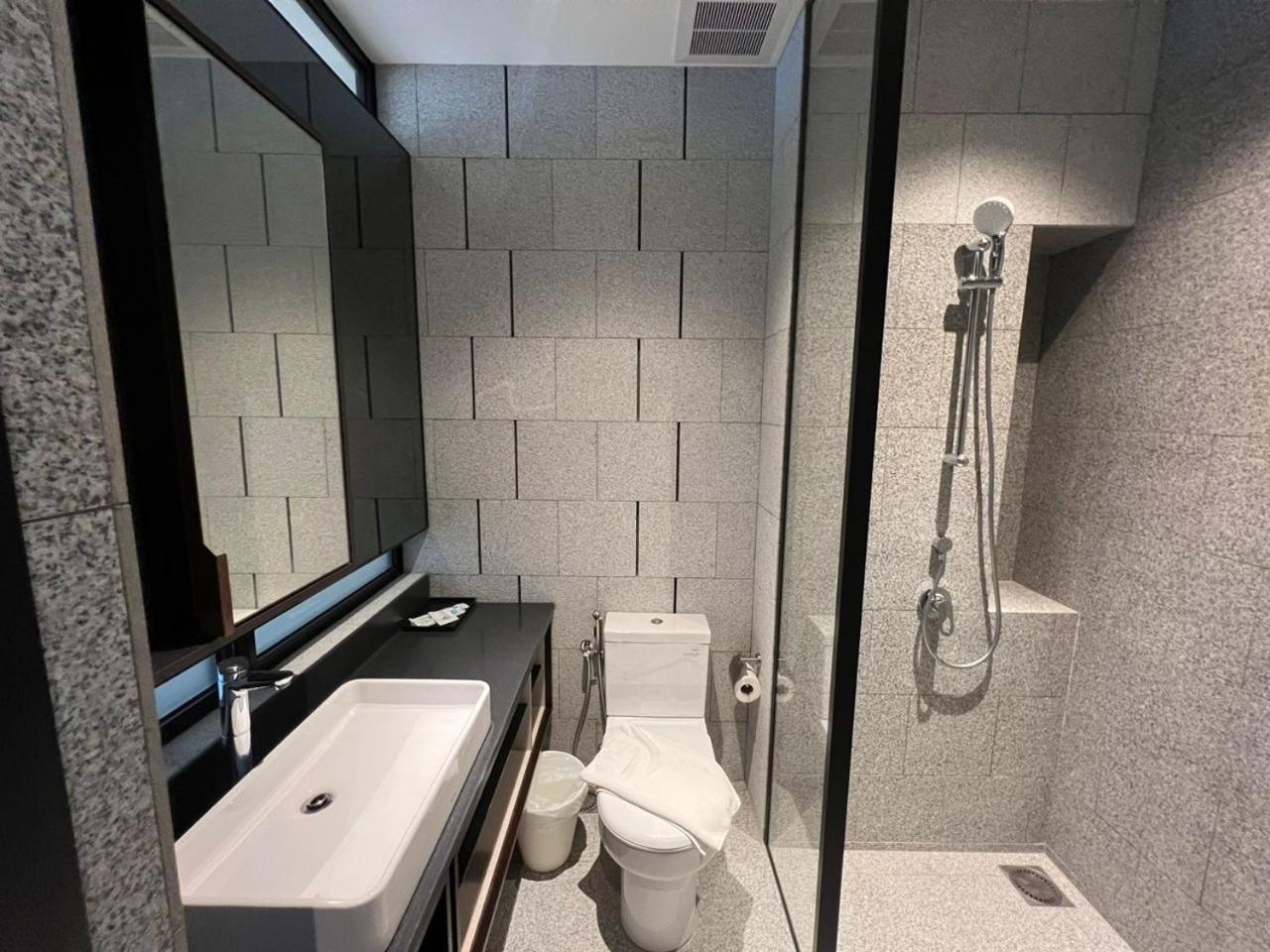 Scarletz Suites KLCC Kuala Lumpur by OKIDOKI Homes