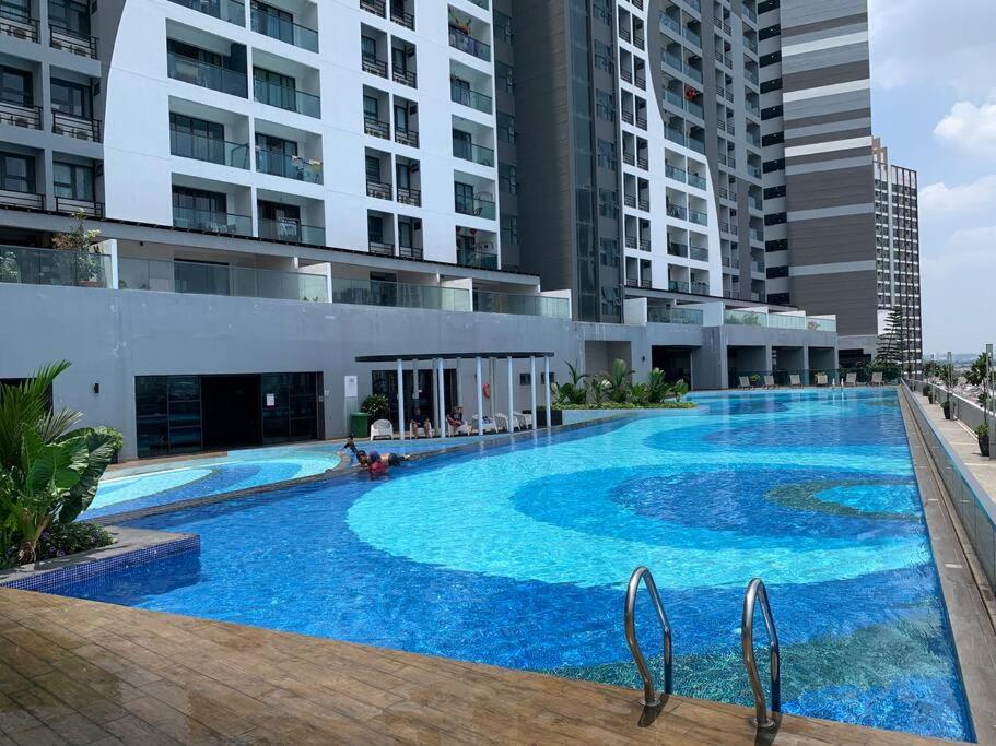 Symphony Tower 3room8pax Wi-Fi AmerinMall AeonMall photo 1