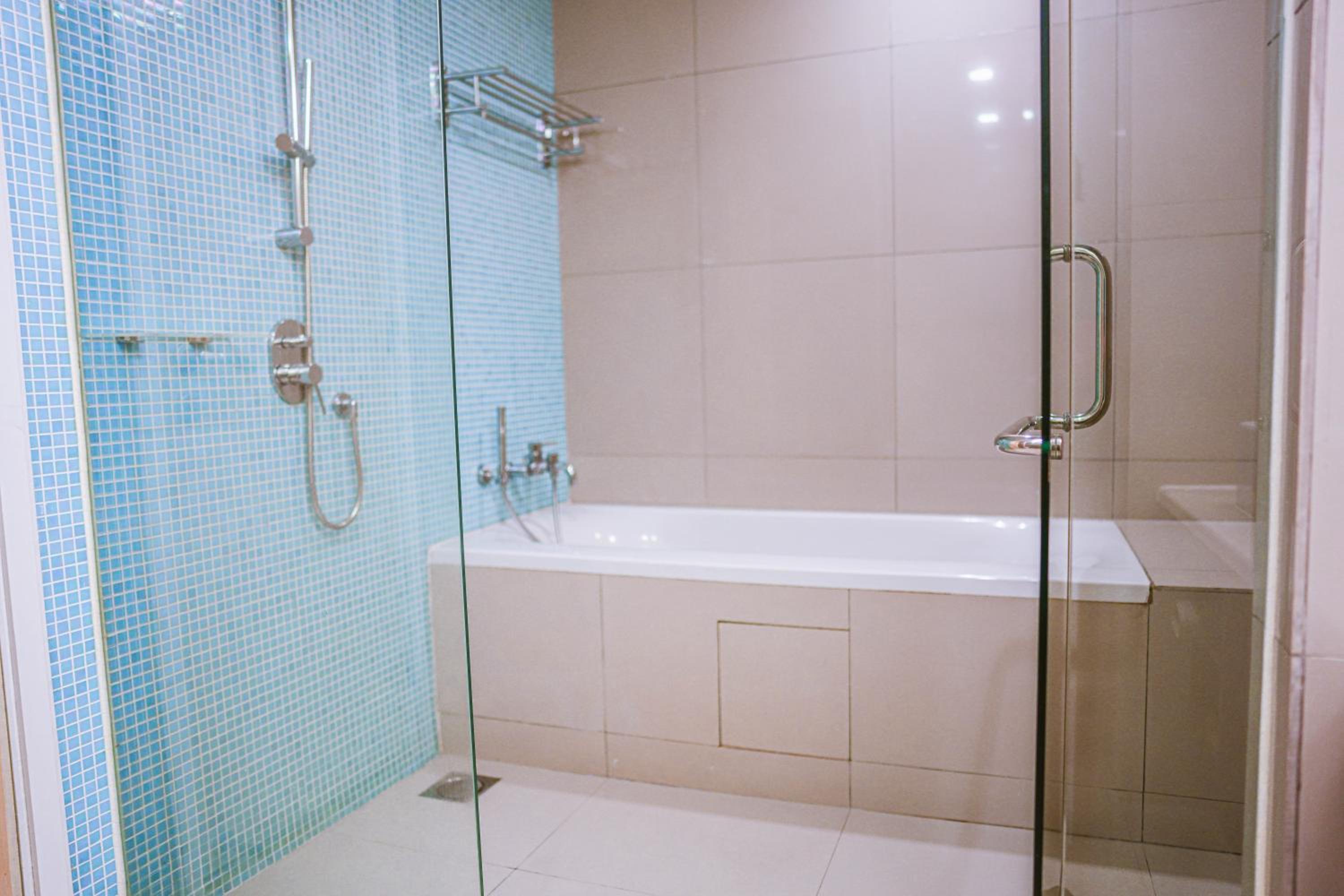 400m to KLCC Bukit Bintang Pavillion KLCC LRT walking distance Lot 163 Zenglo