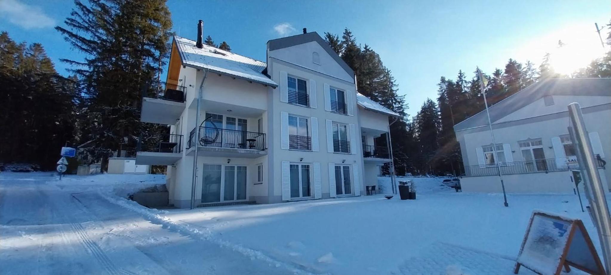 Deluxe Apartment Lipno - Lake Side Village, Frymburk nad Vltavou