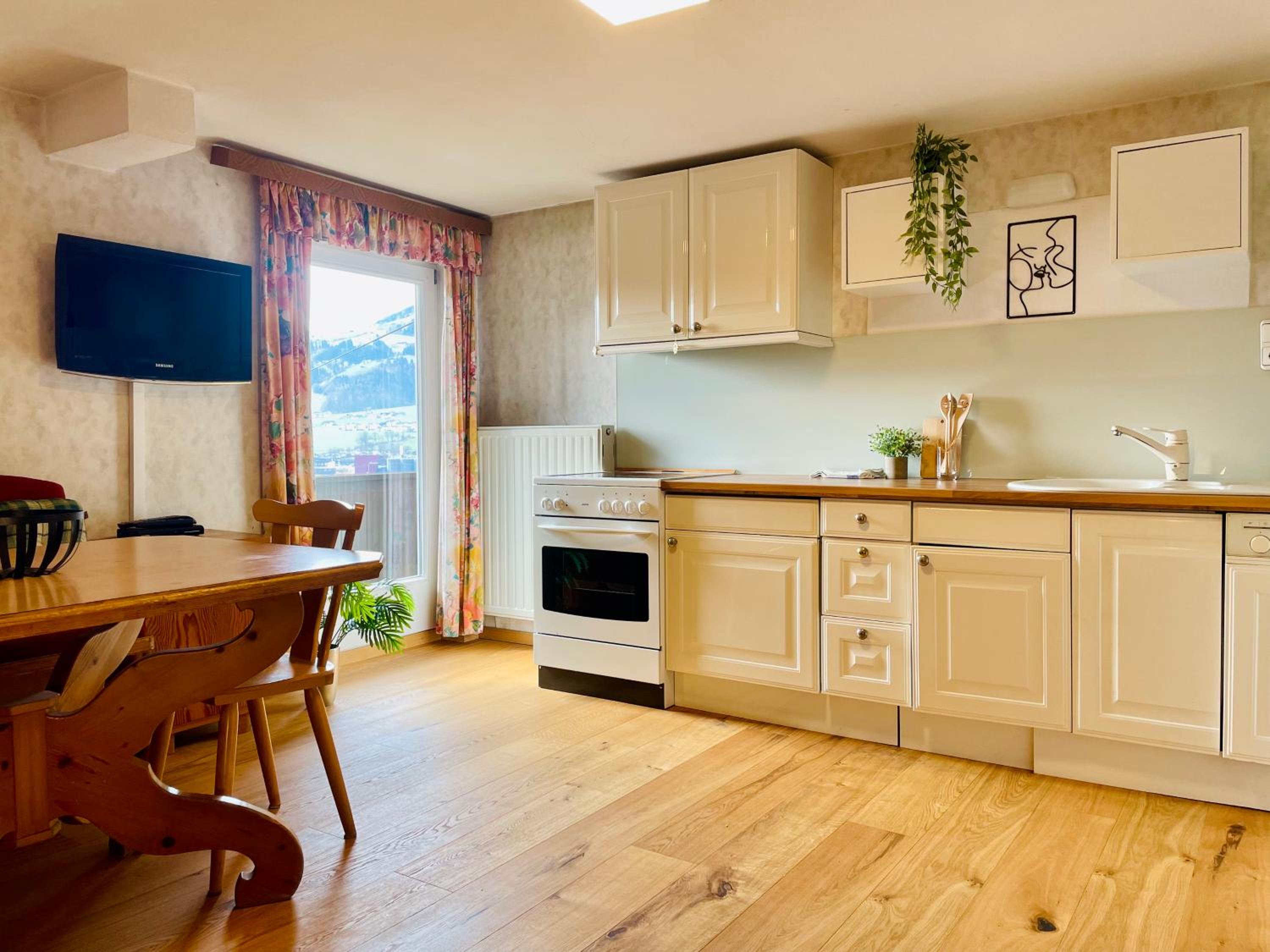 Pop-up2 Apartment - Zentral, Balkon, wandern, biken