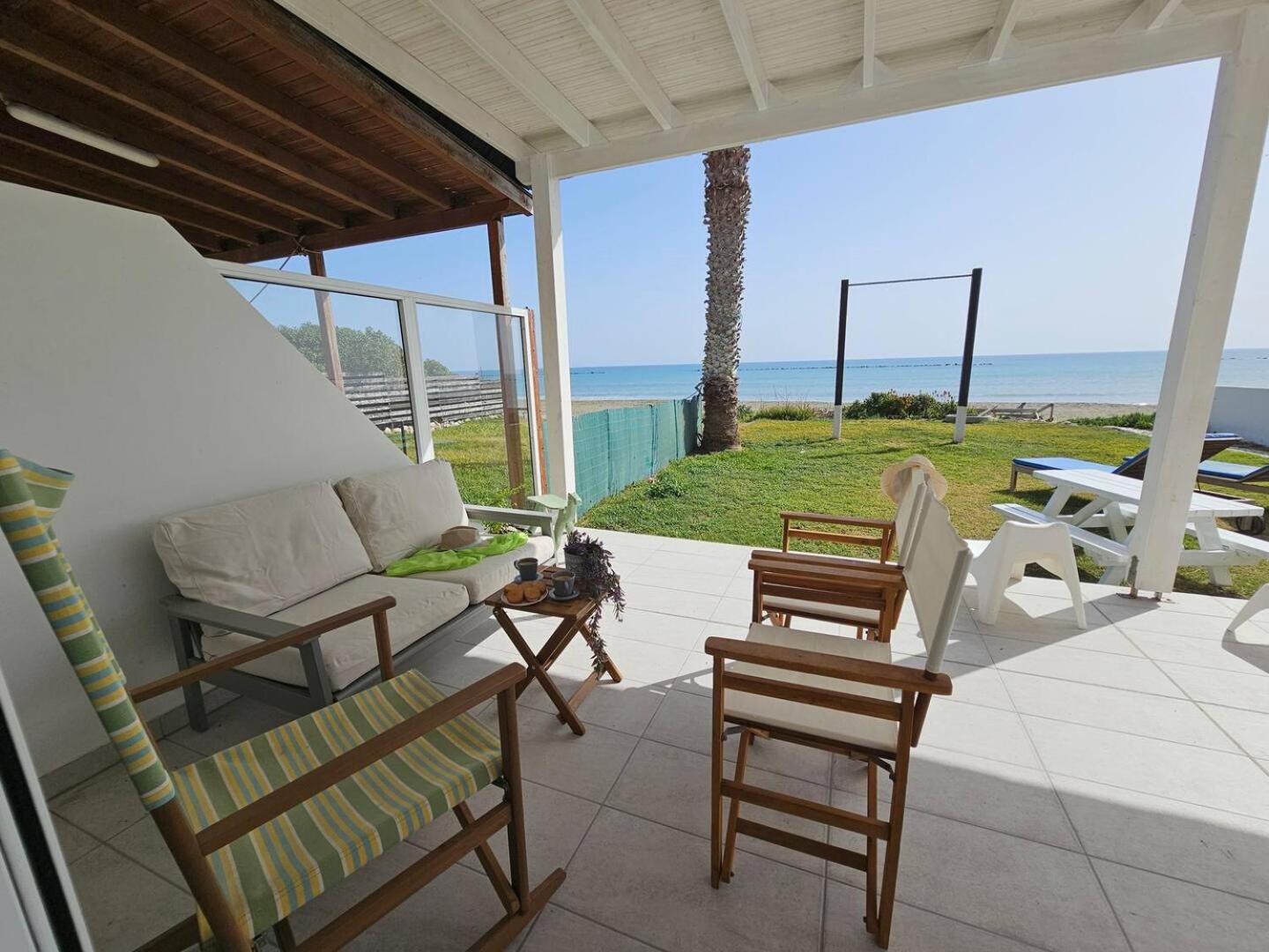 Ammos Beachfront Villa Paradise