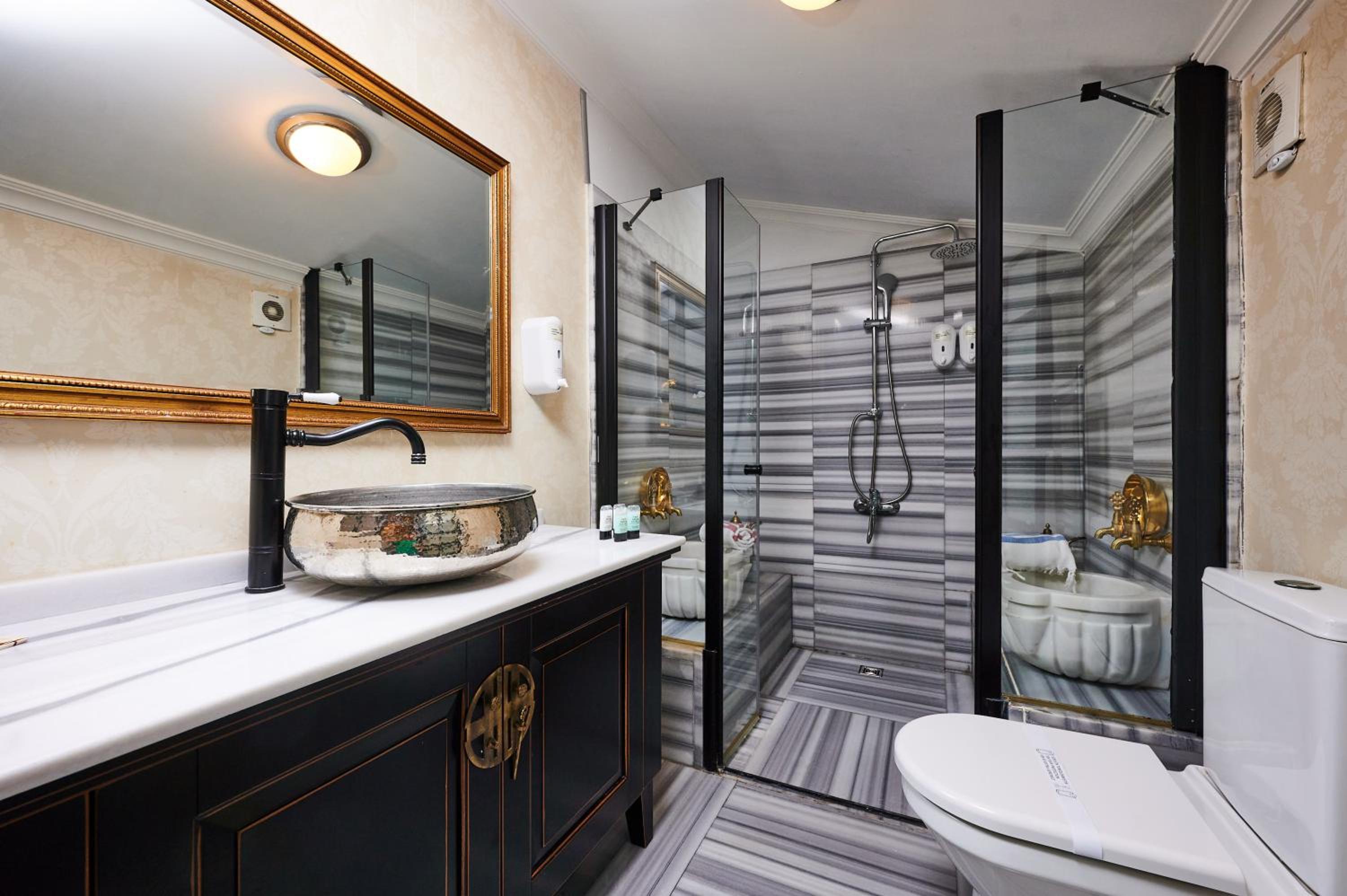 Faik Pasha Otelleri Özel Kategori Beyoğlu İstanbul - Image 230