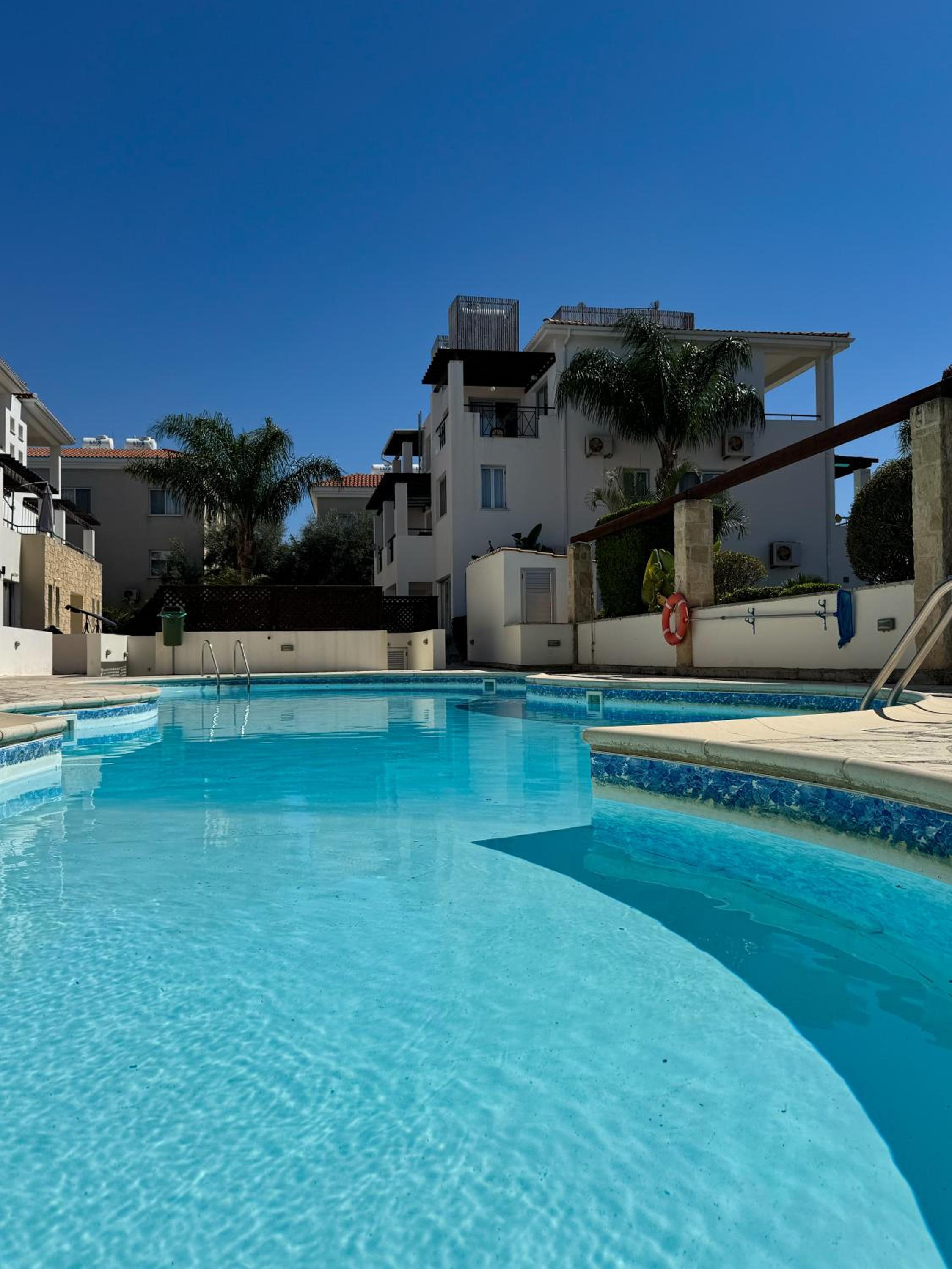 Modern 2BR Apartment with Pool, Veranda & Garden in Paphos