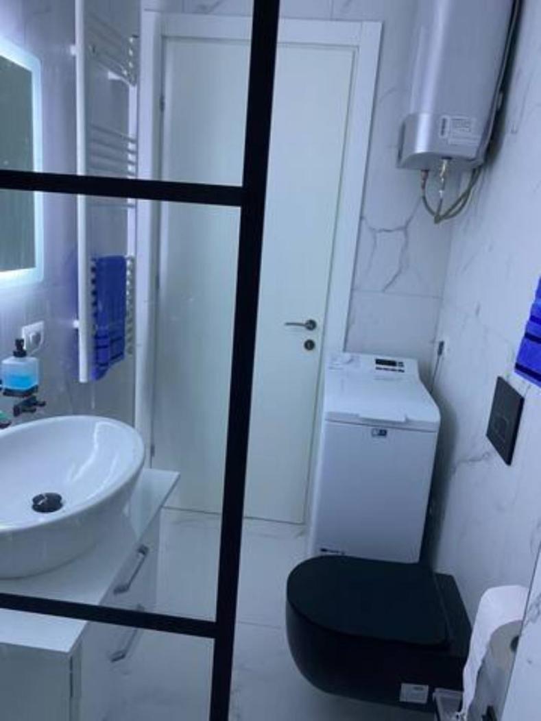 Beachfront Apartments- Horizon Residence