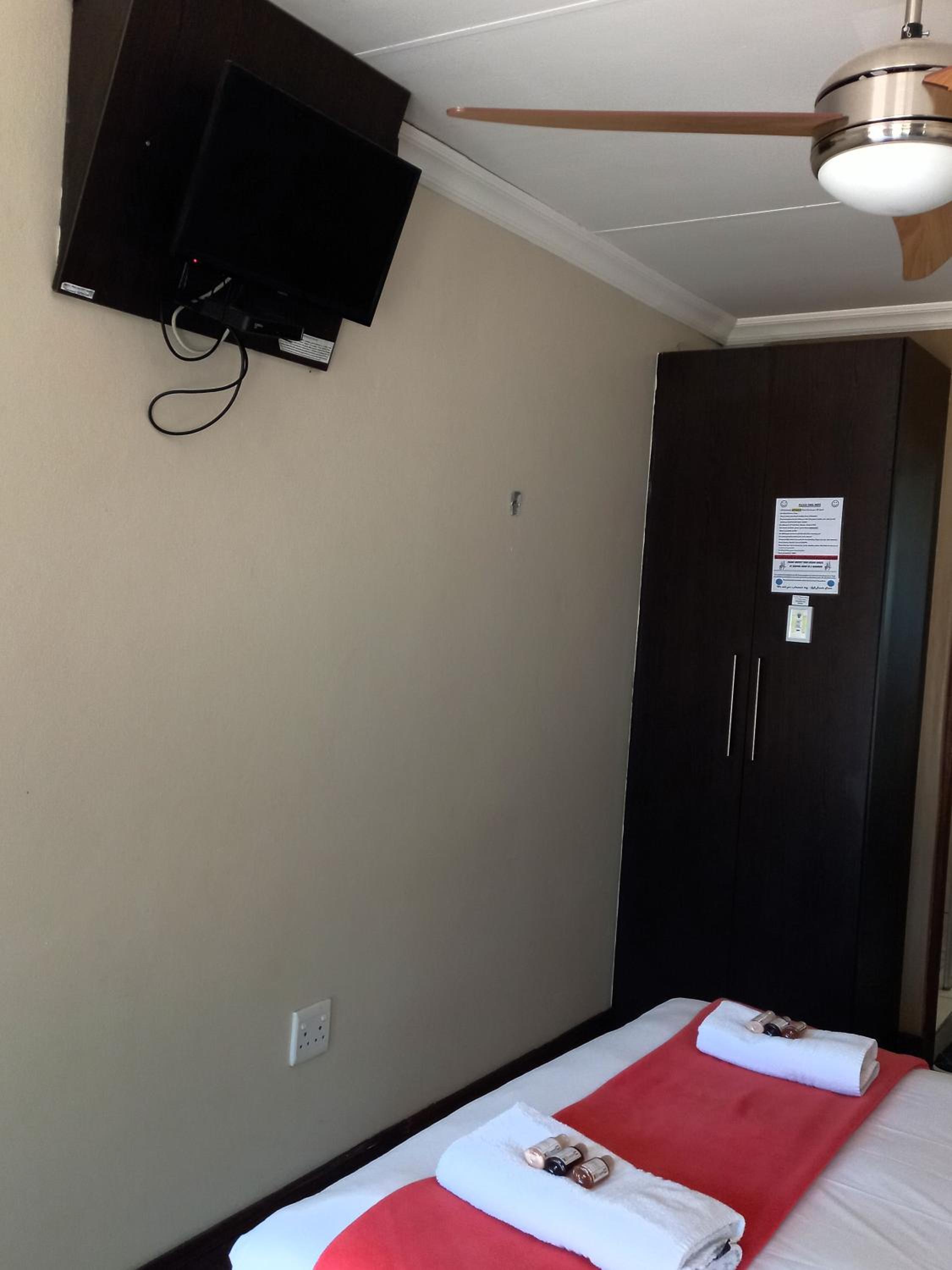 OR Tambo Guest House