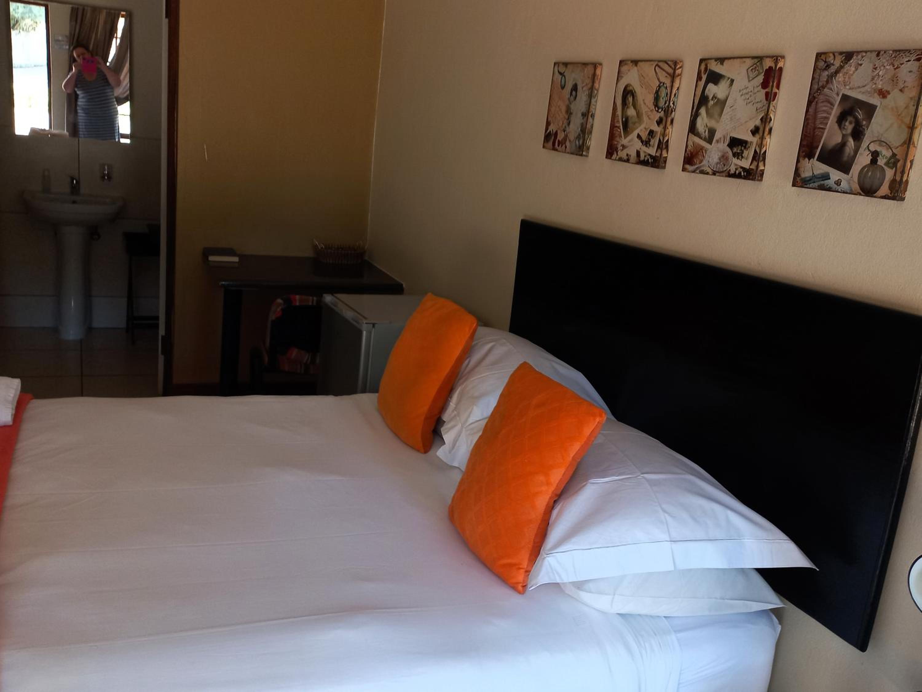 OR Tambo Guest House