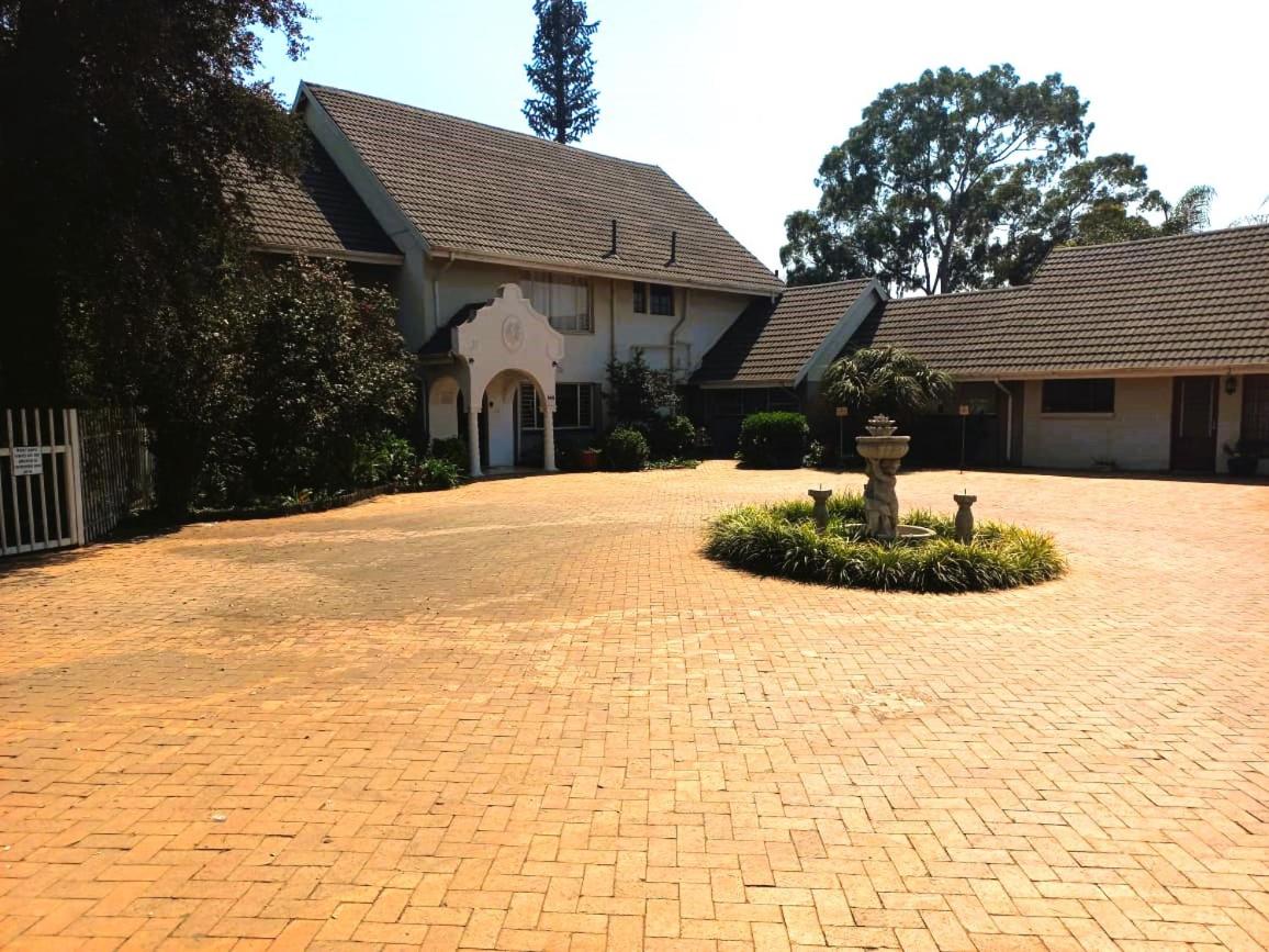 OR Tambo Guest House