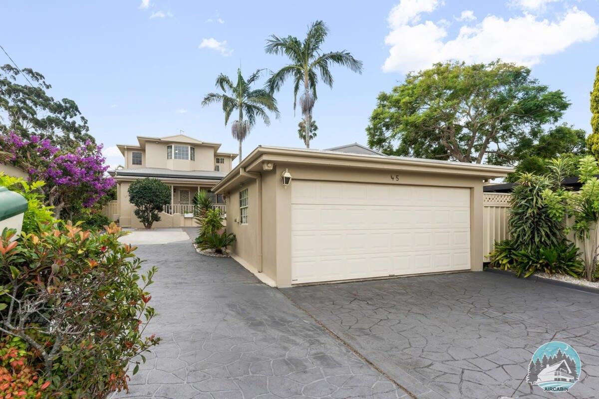 Aircabin - Blakehurst - Spacious - 5 Beds House