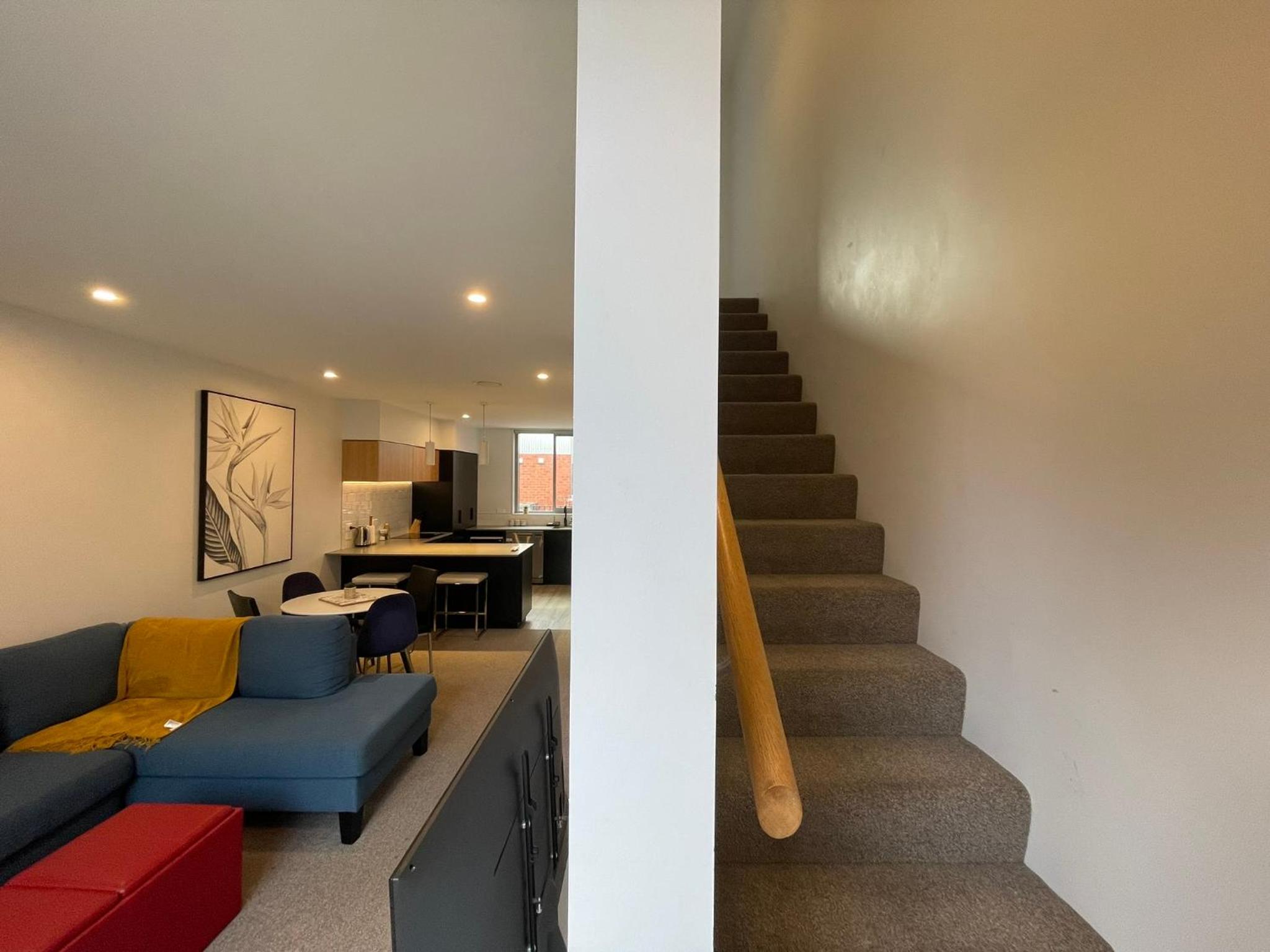 Central City Convenience With Free Parking view 4