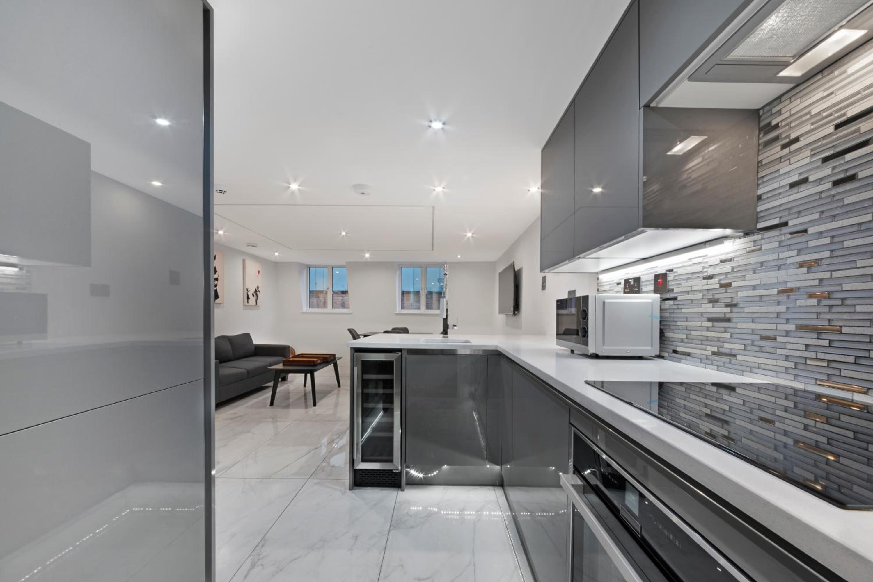 Luxury Covent Garden duplex top floors 1 bed 4pl