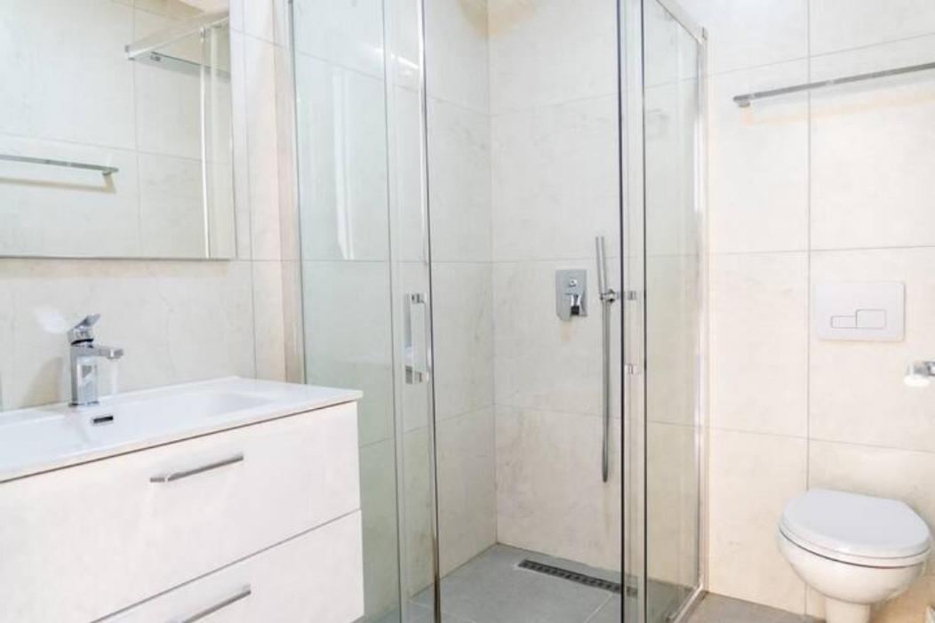 Beachfront Apartments- Horizon Residence