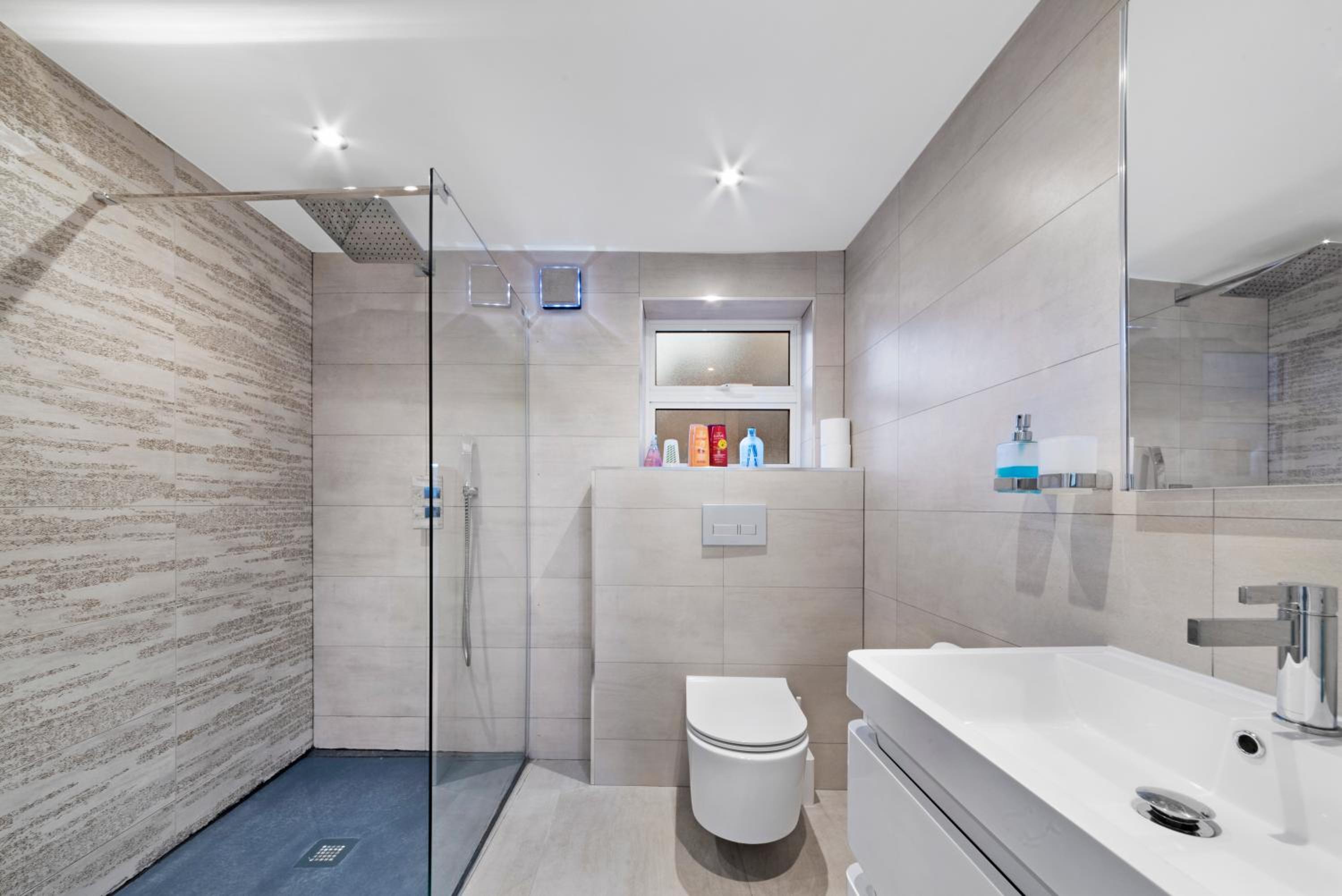 Luxury Covent Garden duplex top floors 1 bed 4pl