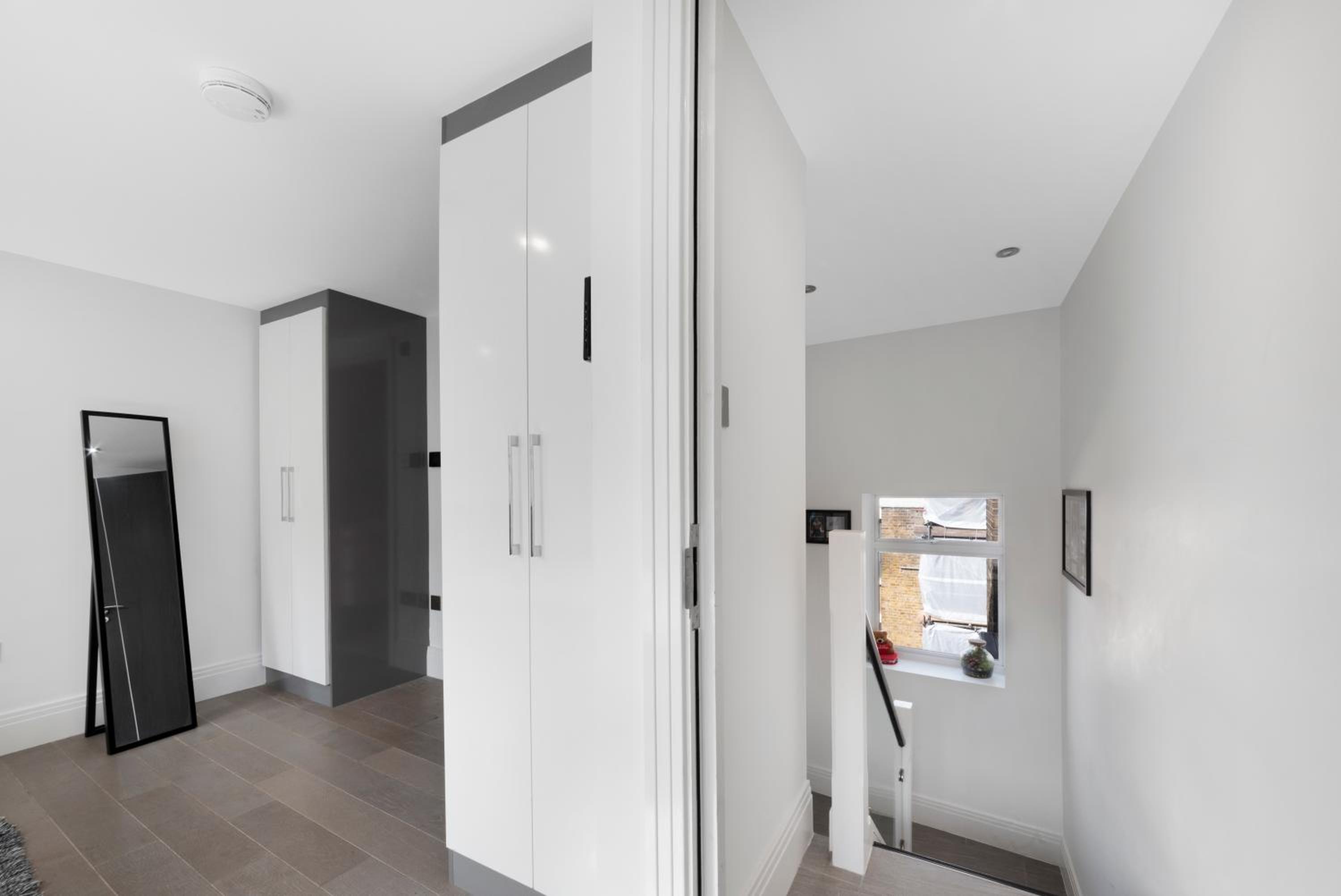 Luxury Covent Garden duplex top floors 1 bed 4pl