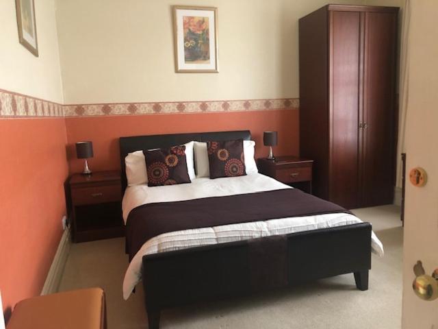 The Edwardian Lodge Guest House view 4
