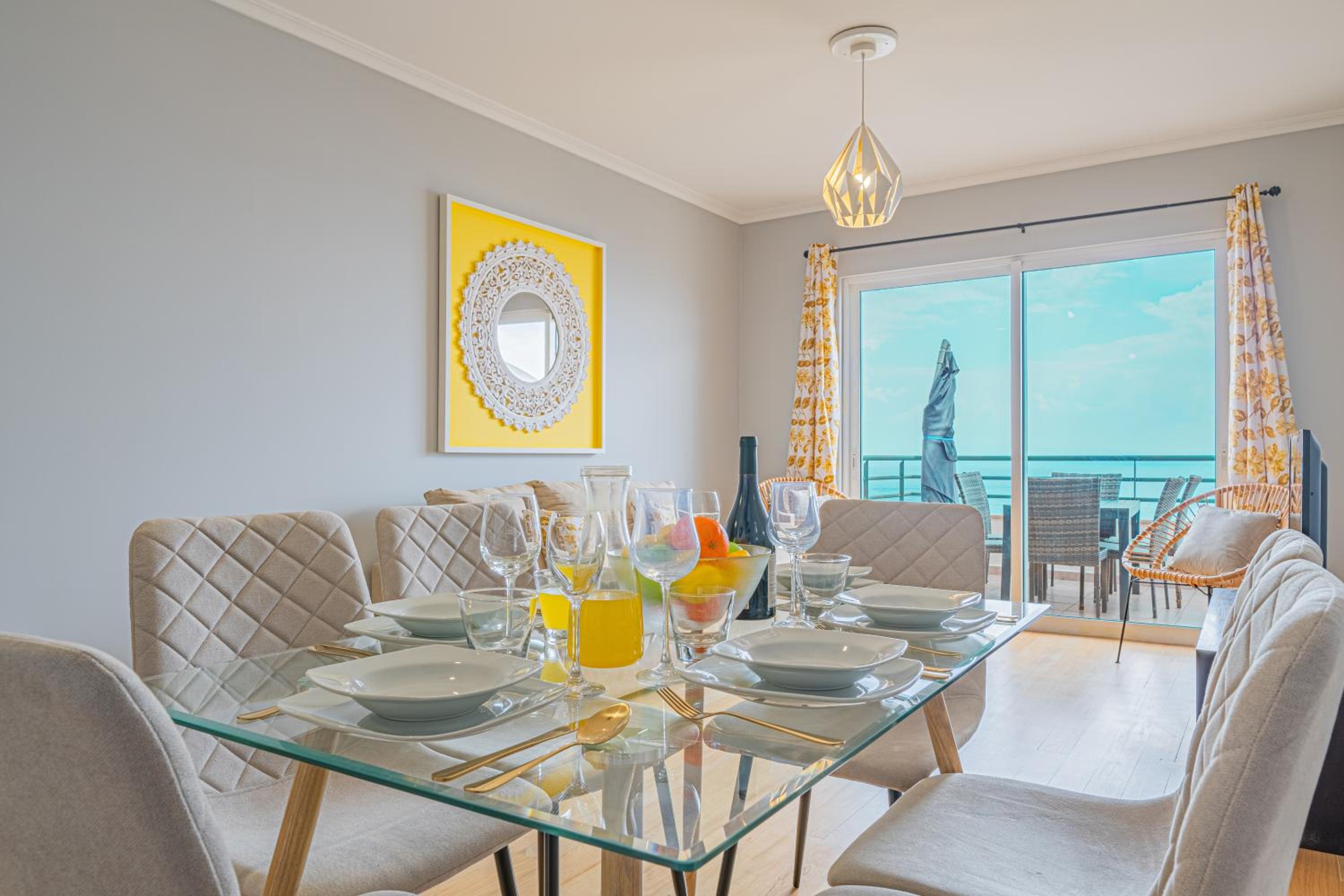 Ocean View Apartment in Caniço de Baixo