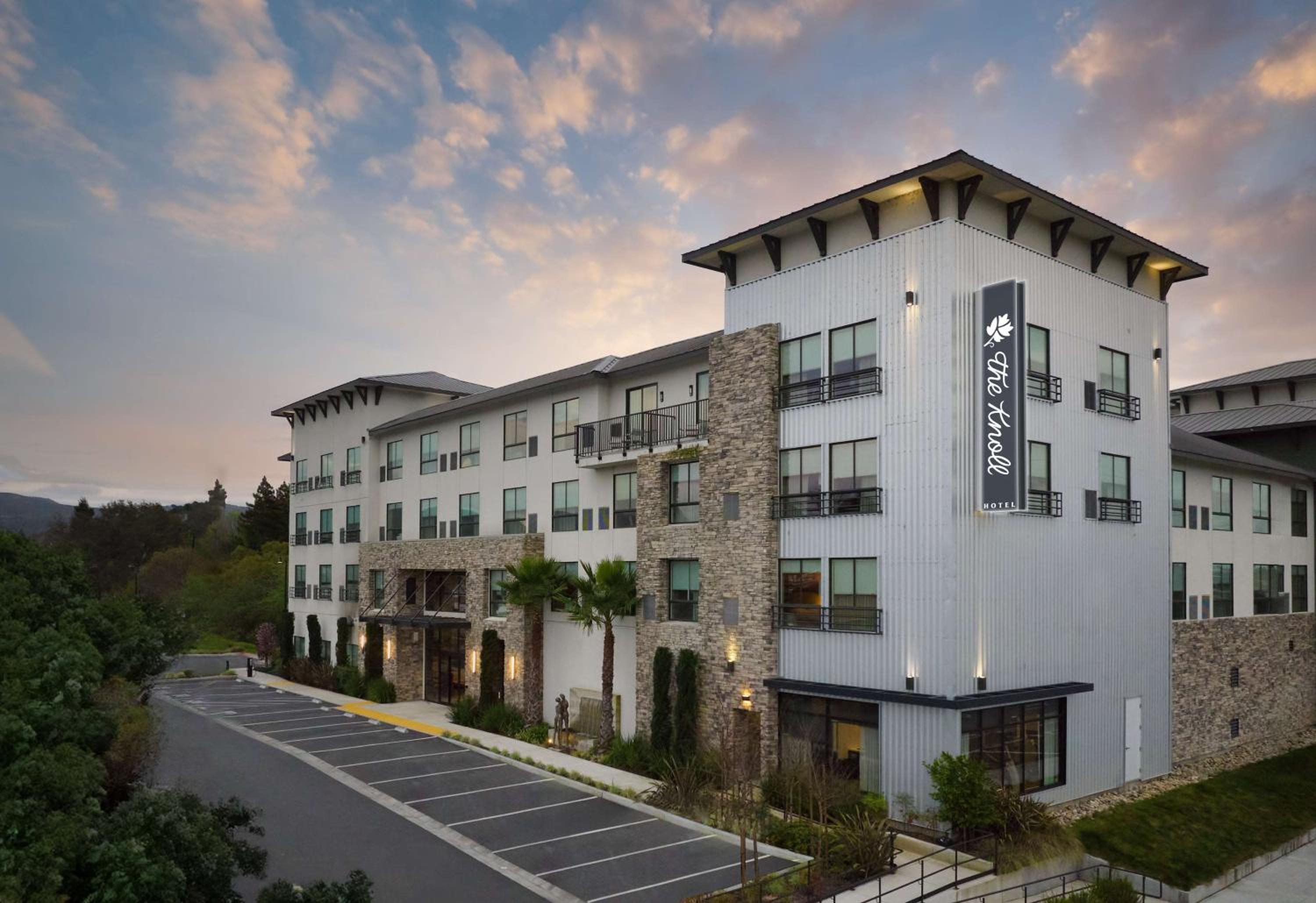 Hotel The Knoll Hotel Napa Valley, Tapestry Collection by Hilton - Image 1