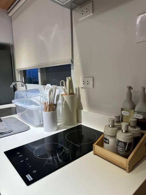 Cozy 2 Bedroom End Unit