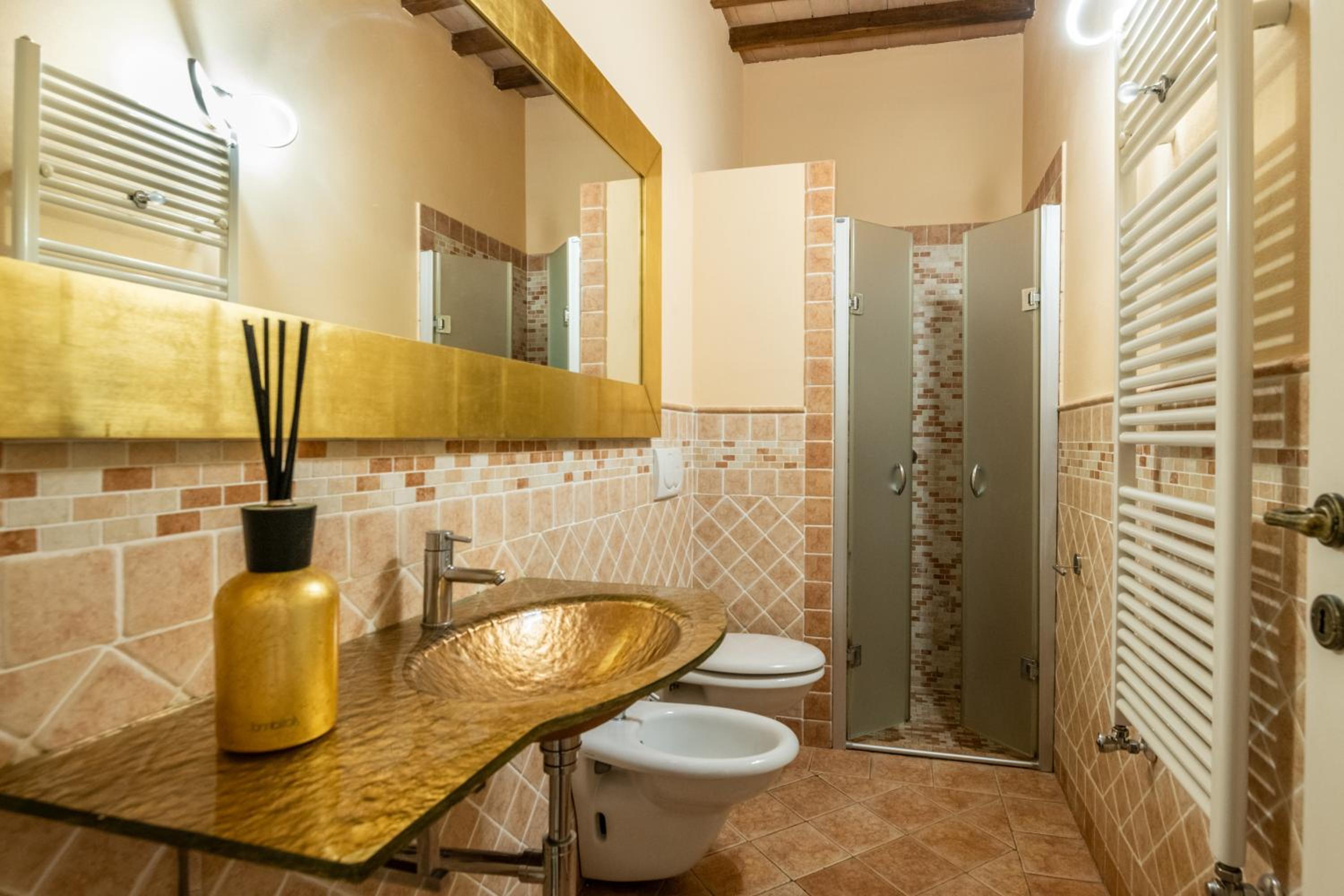 Villa Le Polle di Meletro - Exclusive Tuscan Villa with Private Pool & Panoramic Glass Sauna