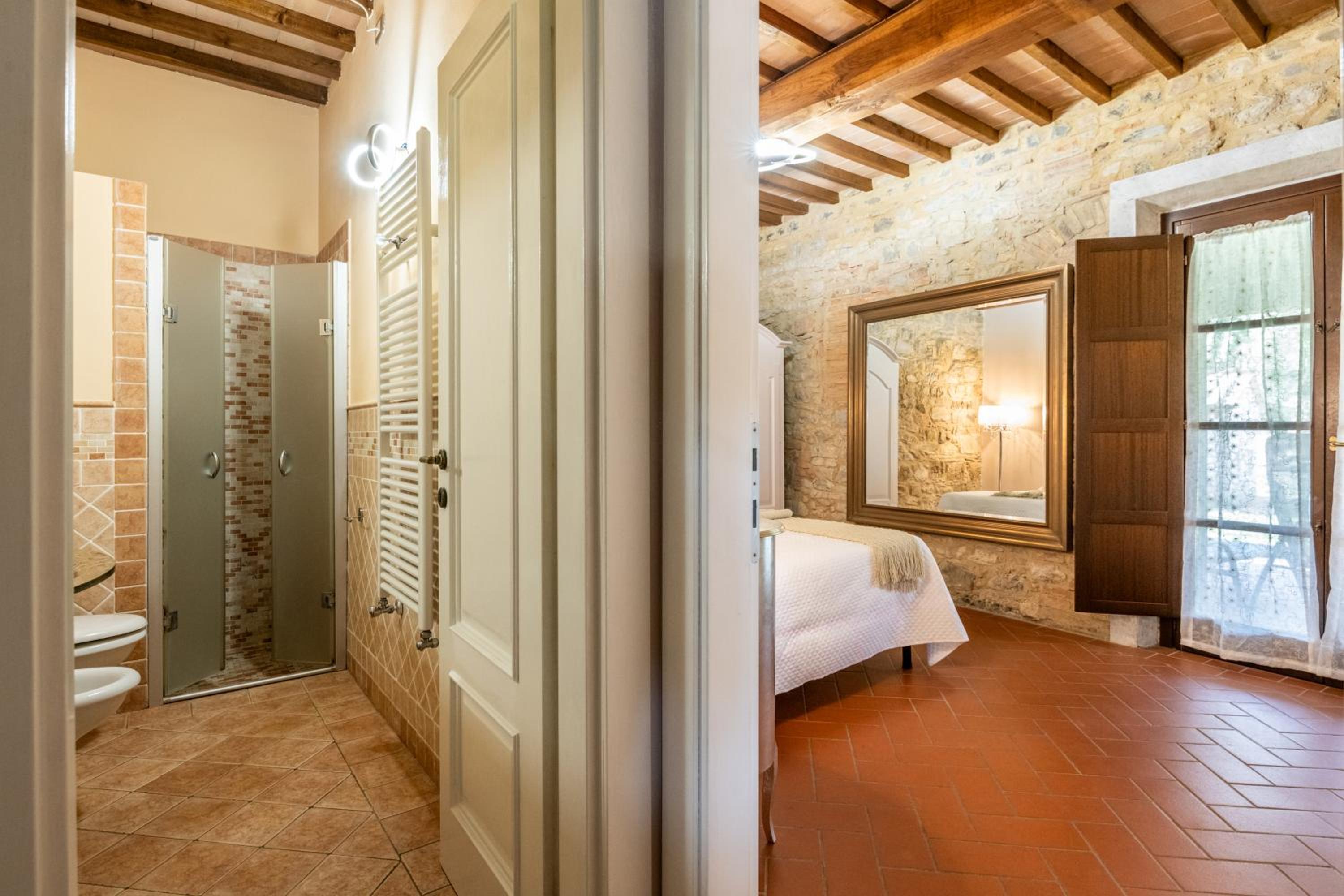 Villa Le Polle di Meletro - Exclusive Tuscan Villa with Private Pool & Panoramic Glass Sauna