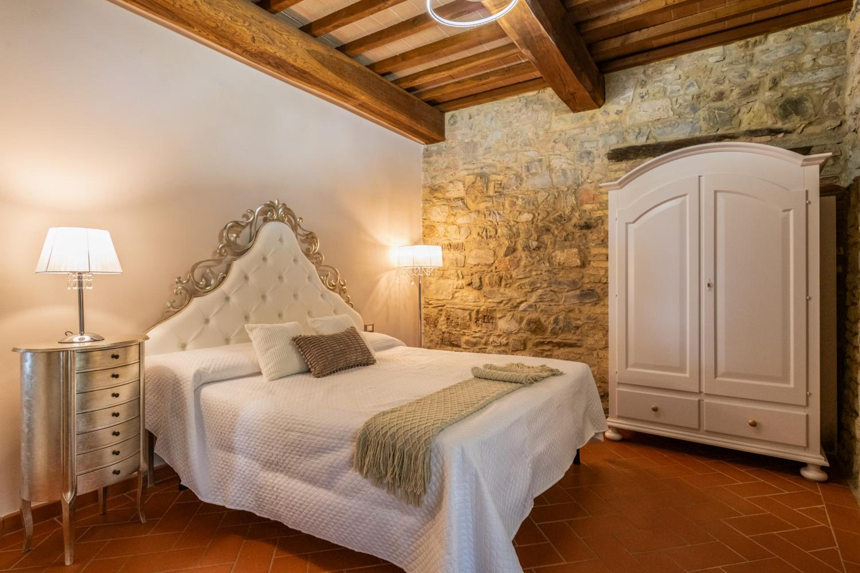 Villa Le Polle di Meletro - Exclusive Tuscan Villa with Private Pool & Panoramic Glass Sauna