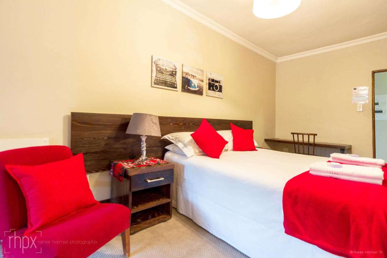 OR Tambo Guest House