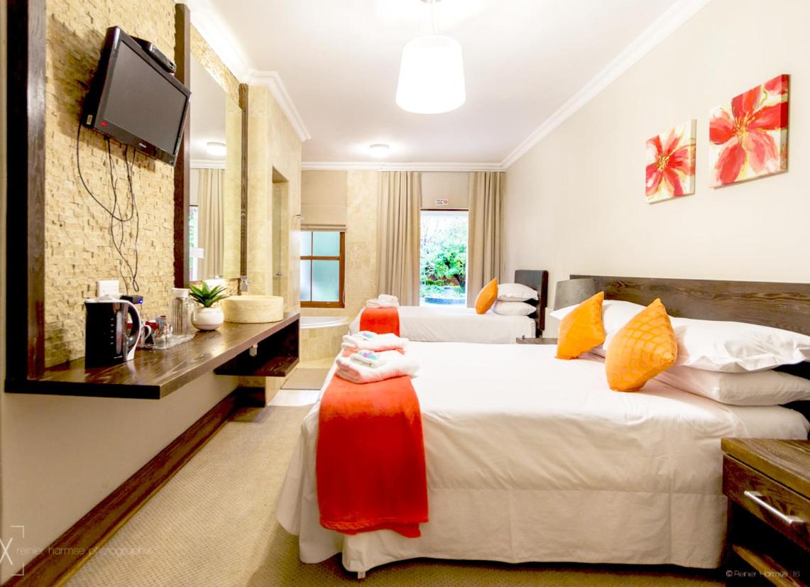 OR Tambo Guest House